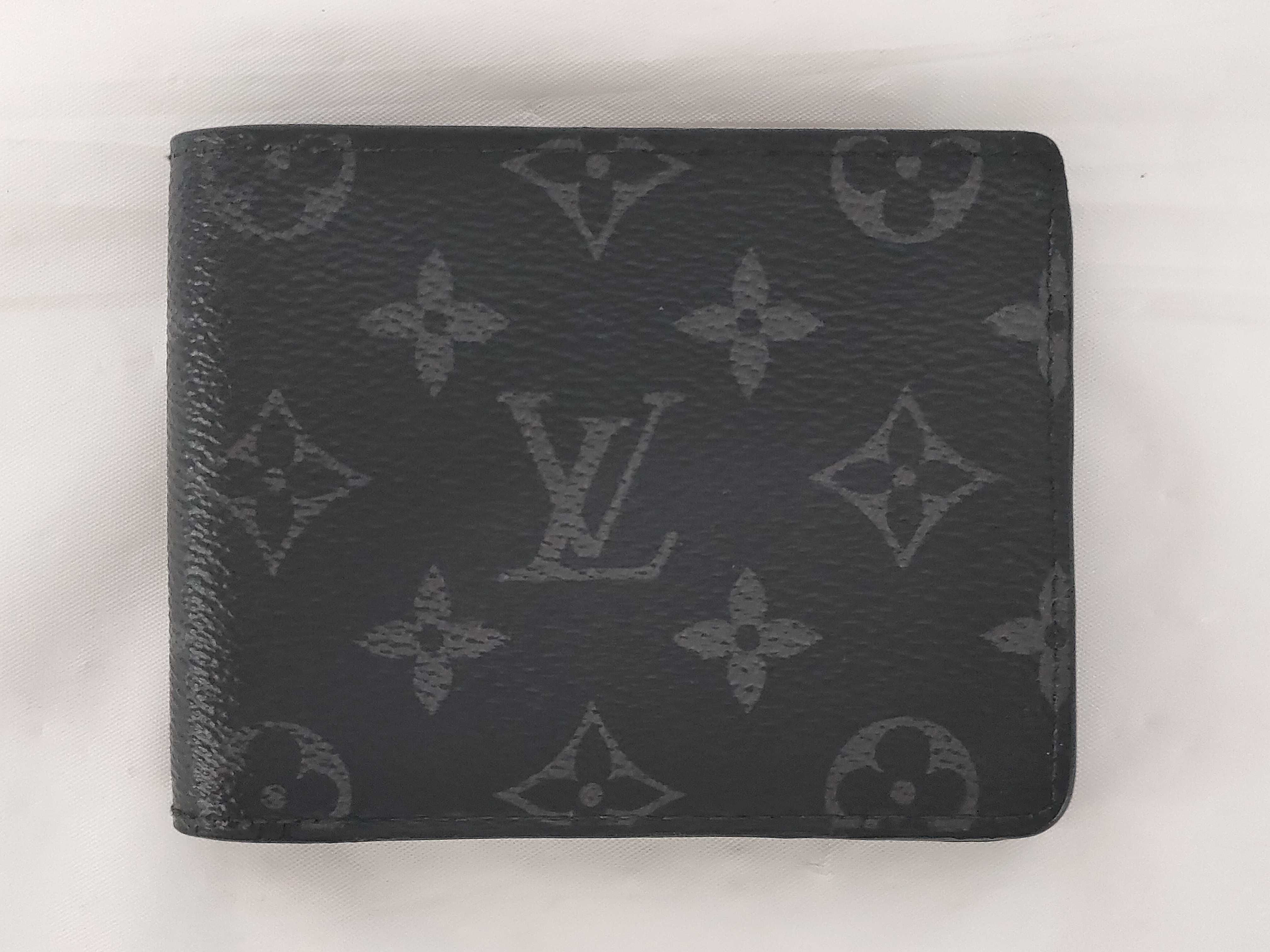 Monogram Eclipse Portefeuille Multiple Small Wallet (with central split)