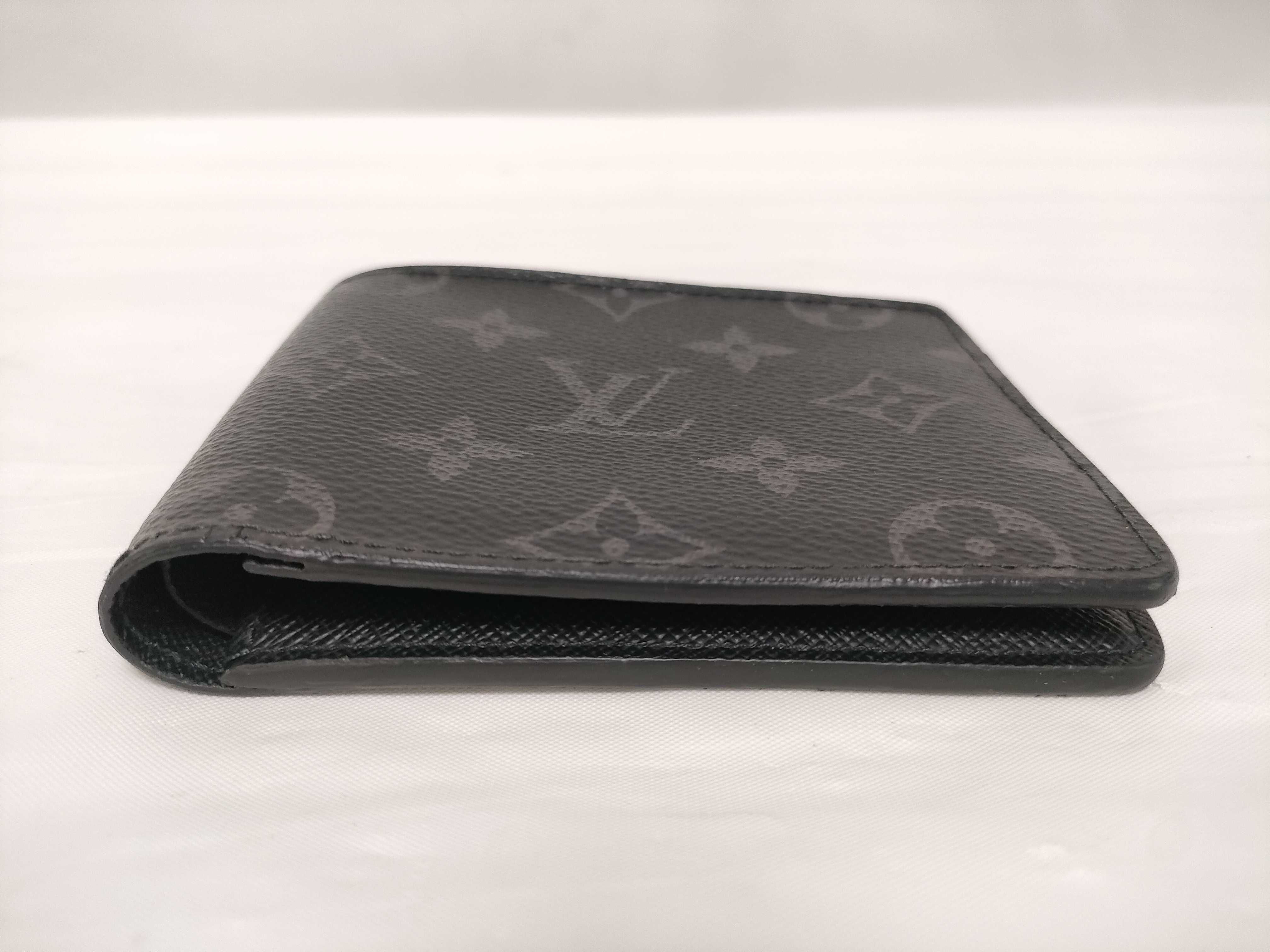 Monogram Eclipse Portefeuille Multiple Small Wallet (with central split) — view 3