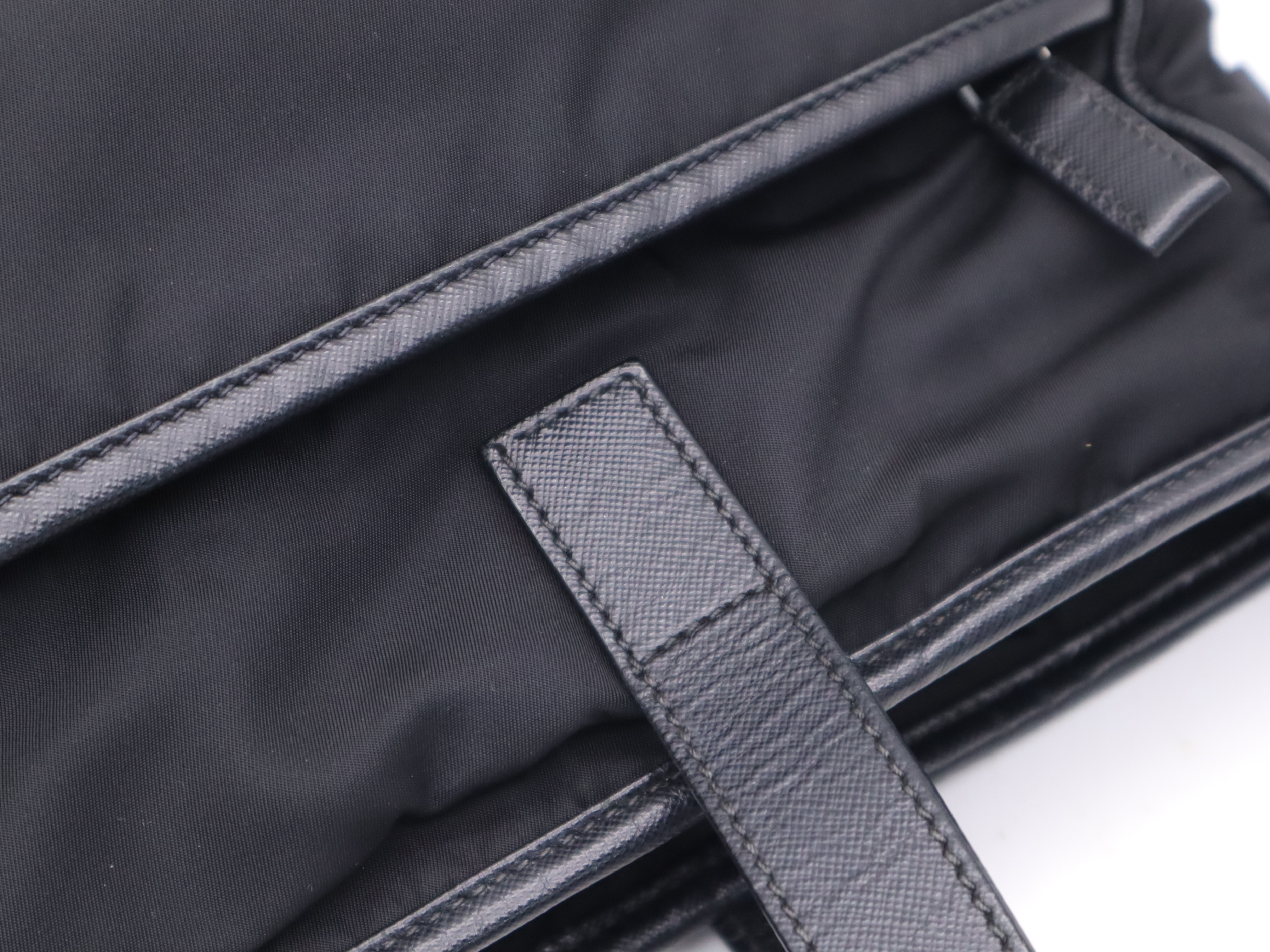 VA0860 Nylon x Leather Triangle Logo Black Silver Hardware Tote Bag with Shoulder Strap and Card Holder — view 8