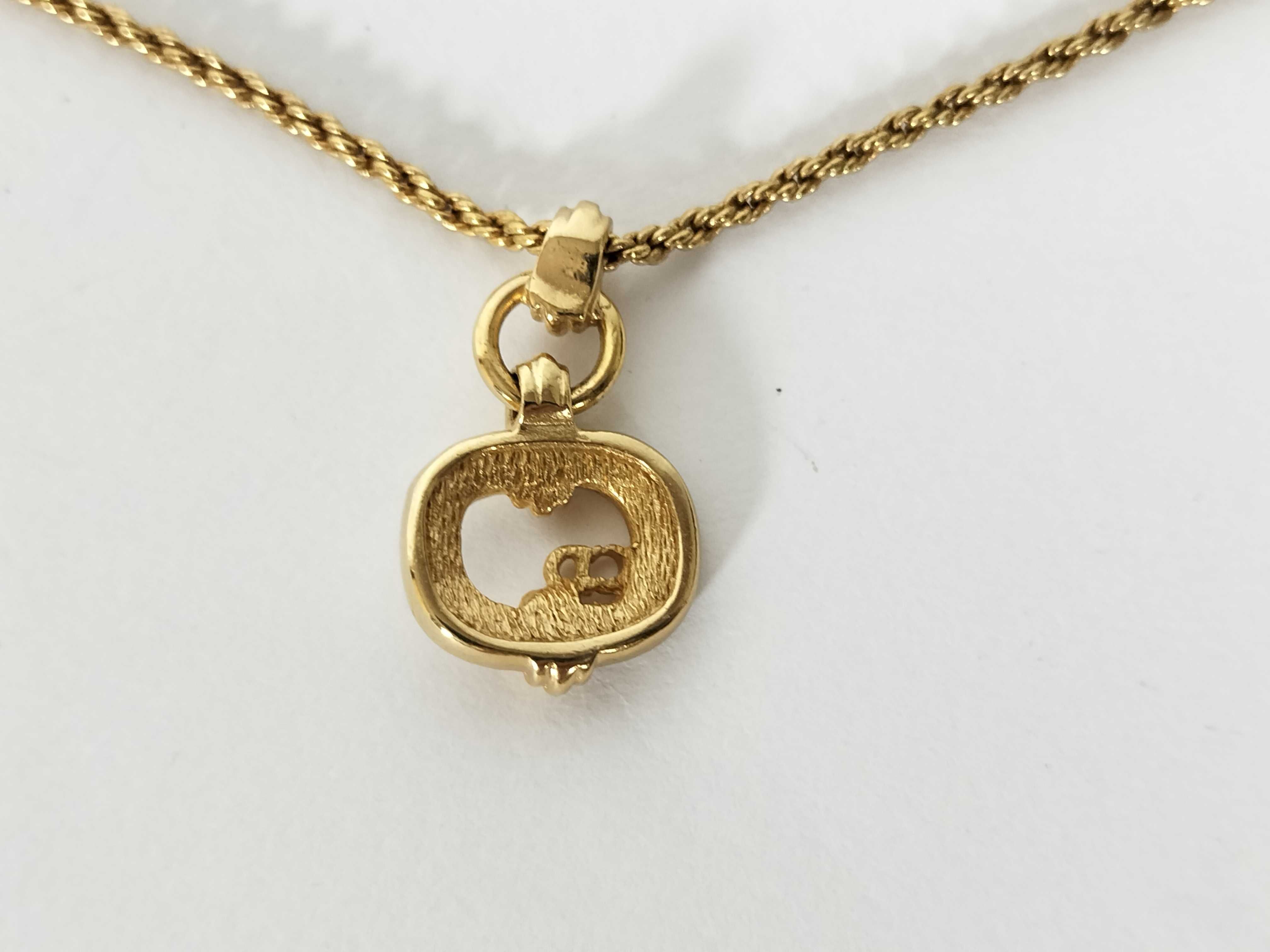 necklace — view 2