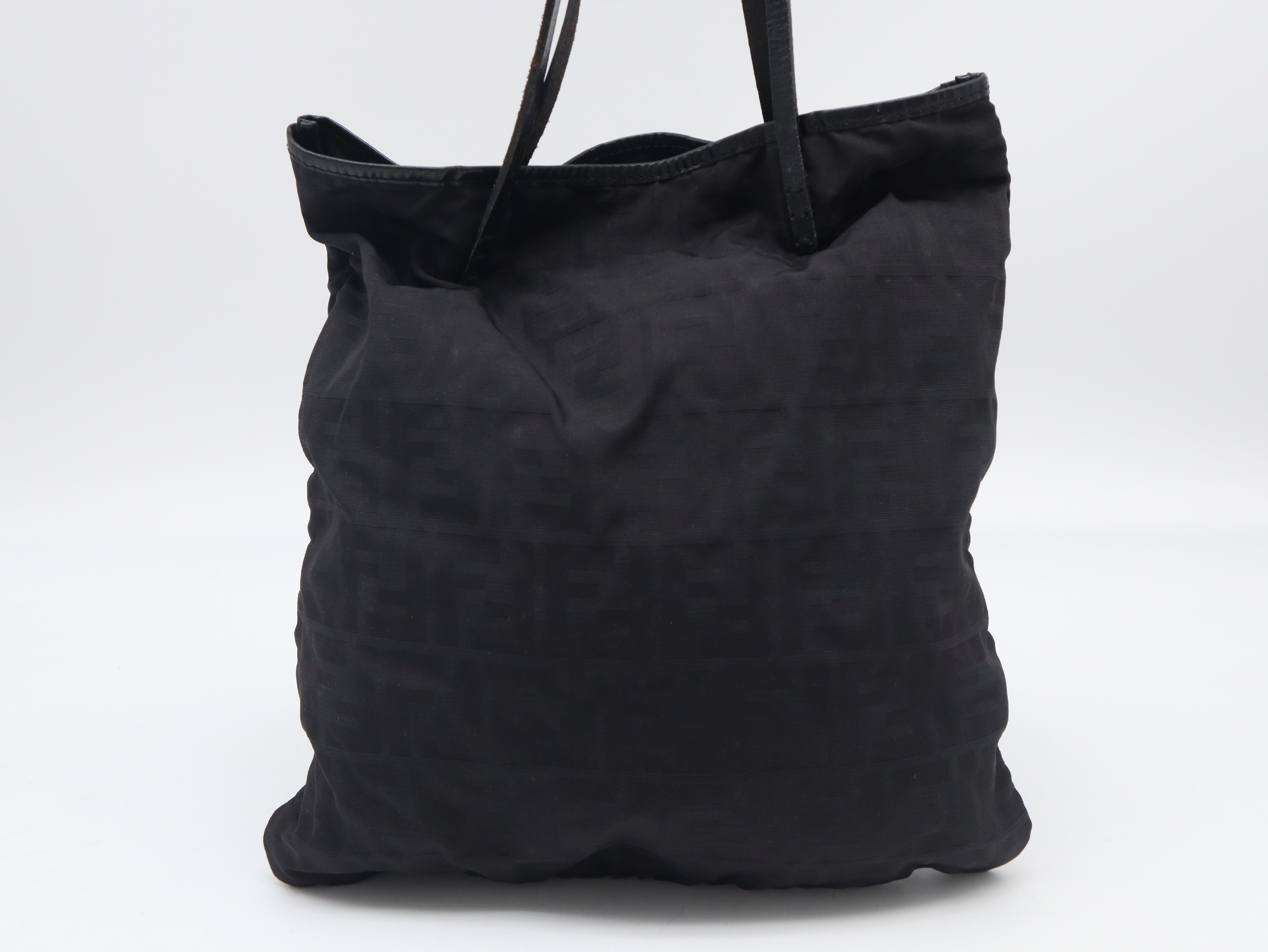 Zucca Tote Bag, Black, with Dust Bag. — view 2