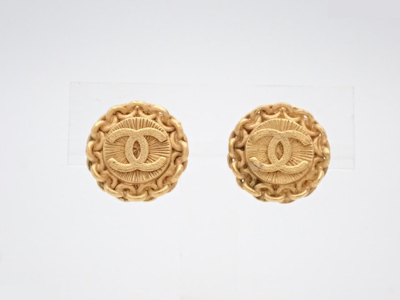 Coco Mark Chain Motif Earrings