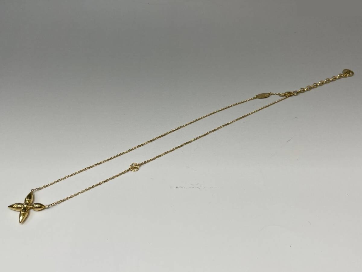 Collier Louisette Flower Charm Necklace, Gold, Weight: 7.14g — view 3