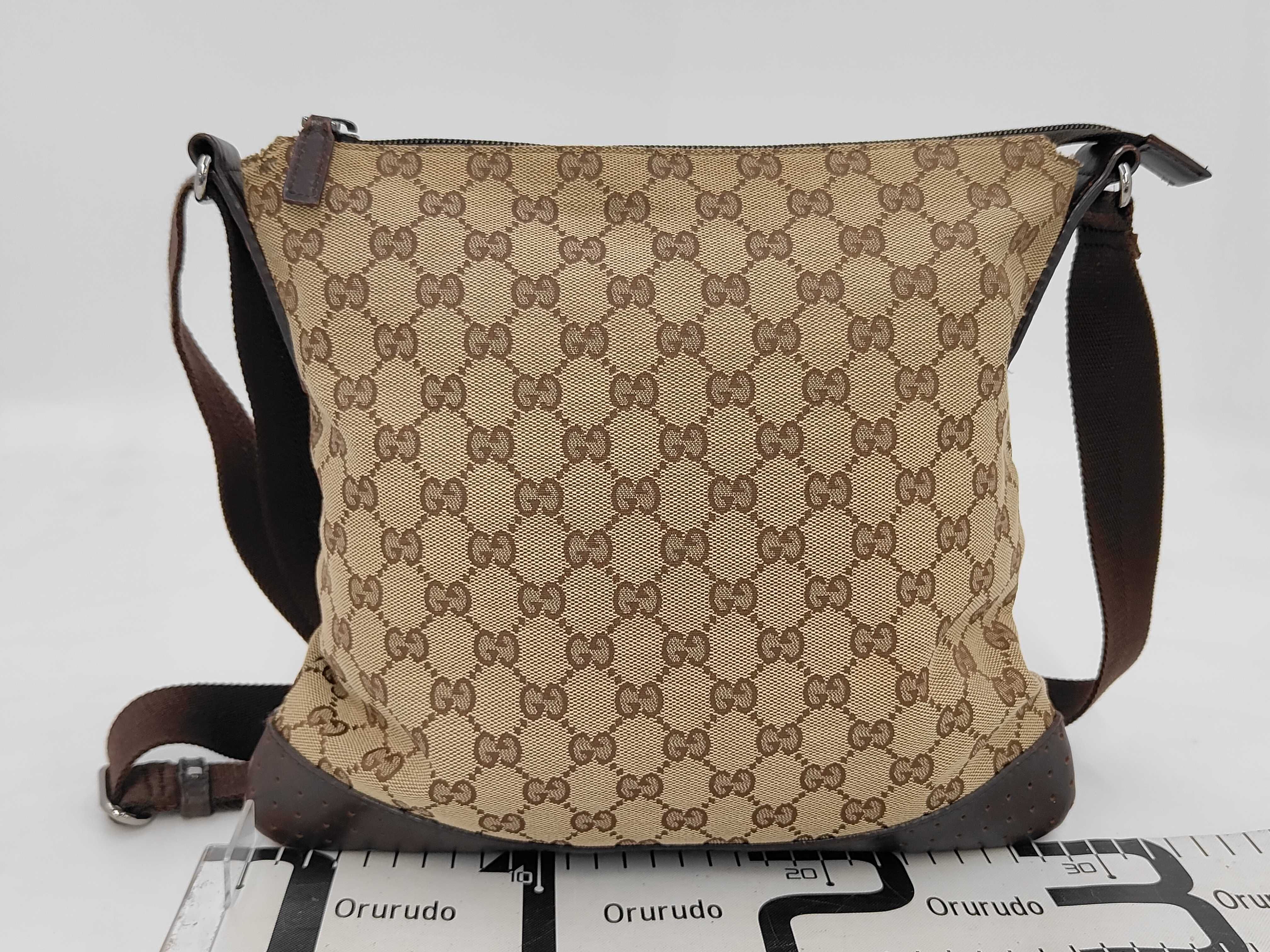 GG Canvas Shoulder Bag, Brown, 145857 — view 2