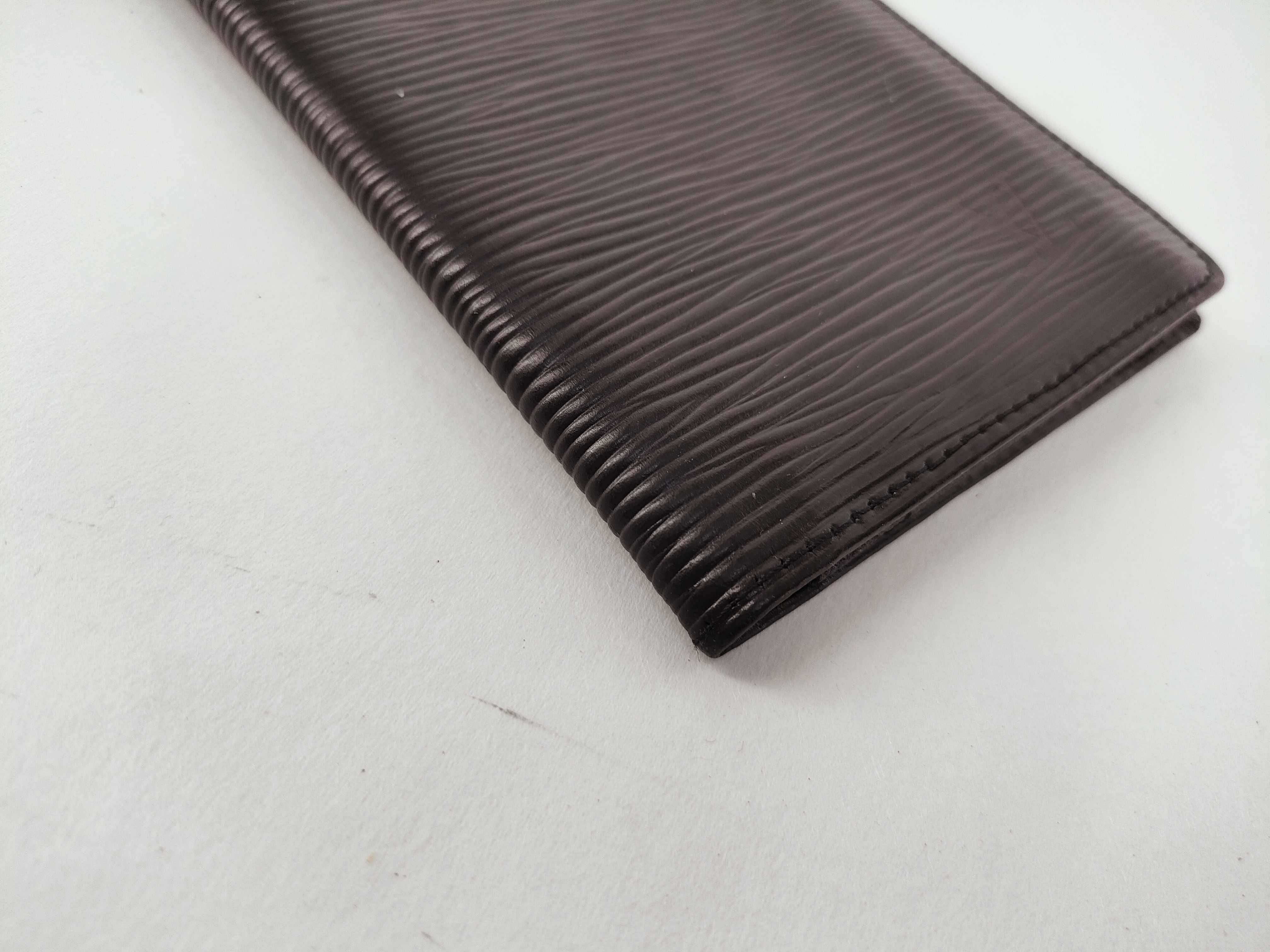 Epi LV Billfold Louis Vuitton Wallet — view 3