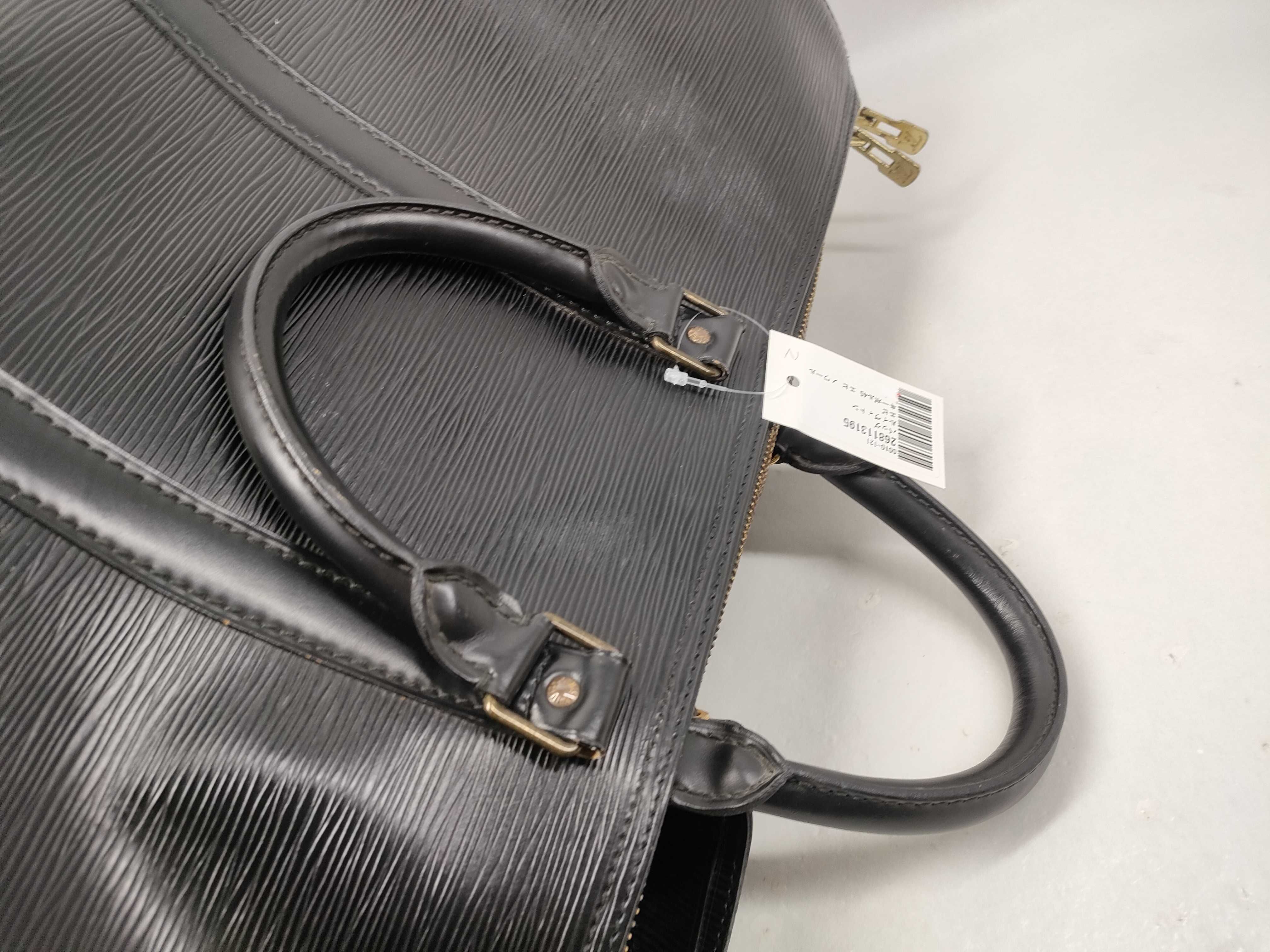 Epi Keepall 45 Epi Noir Boston Bag — view 9