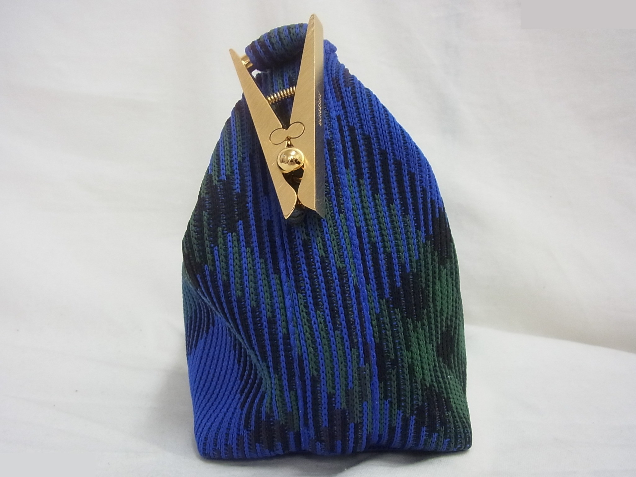 Blue handbag — view 3
