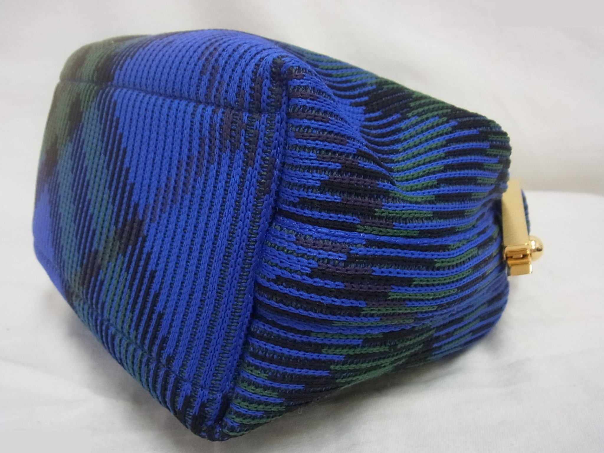Blue handbag — view 4
