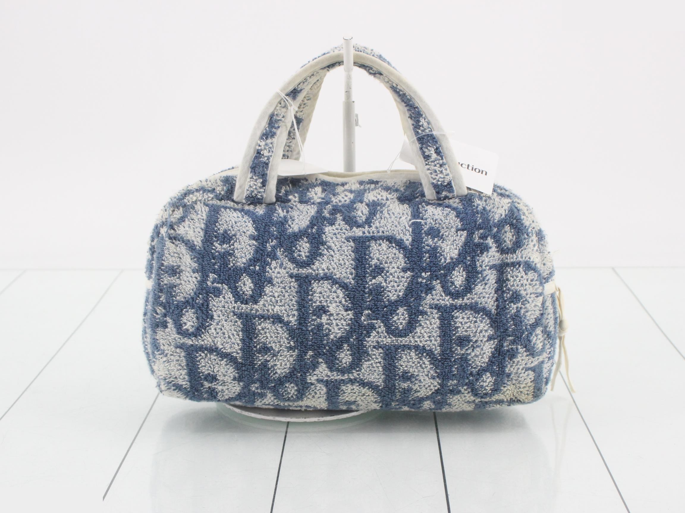 handbag — view 2