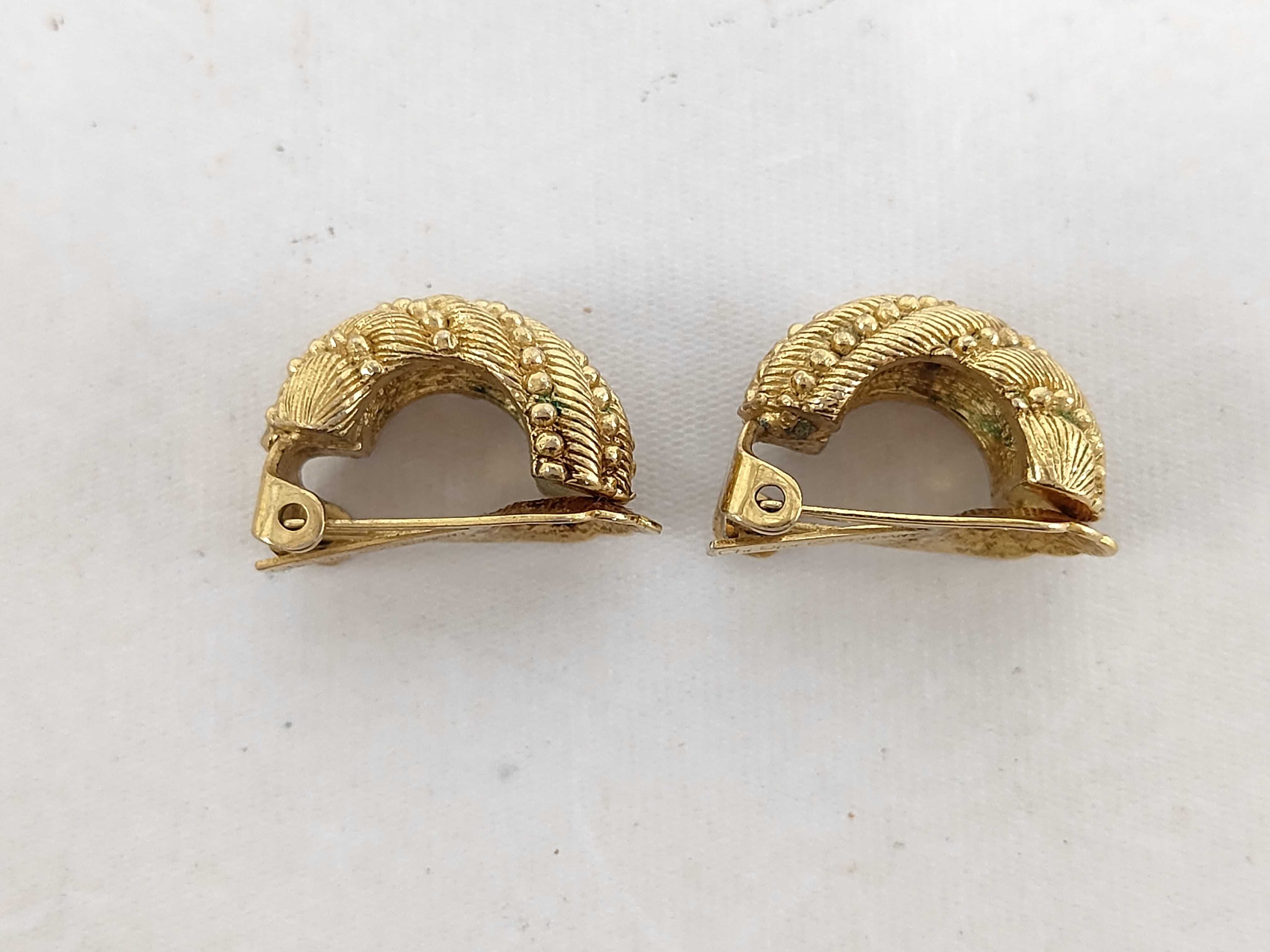 Twist Dot Design Earrings — view 3