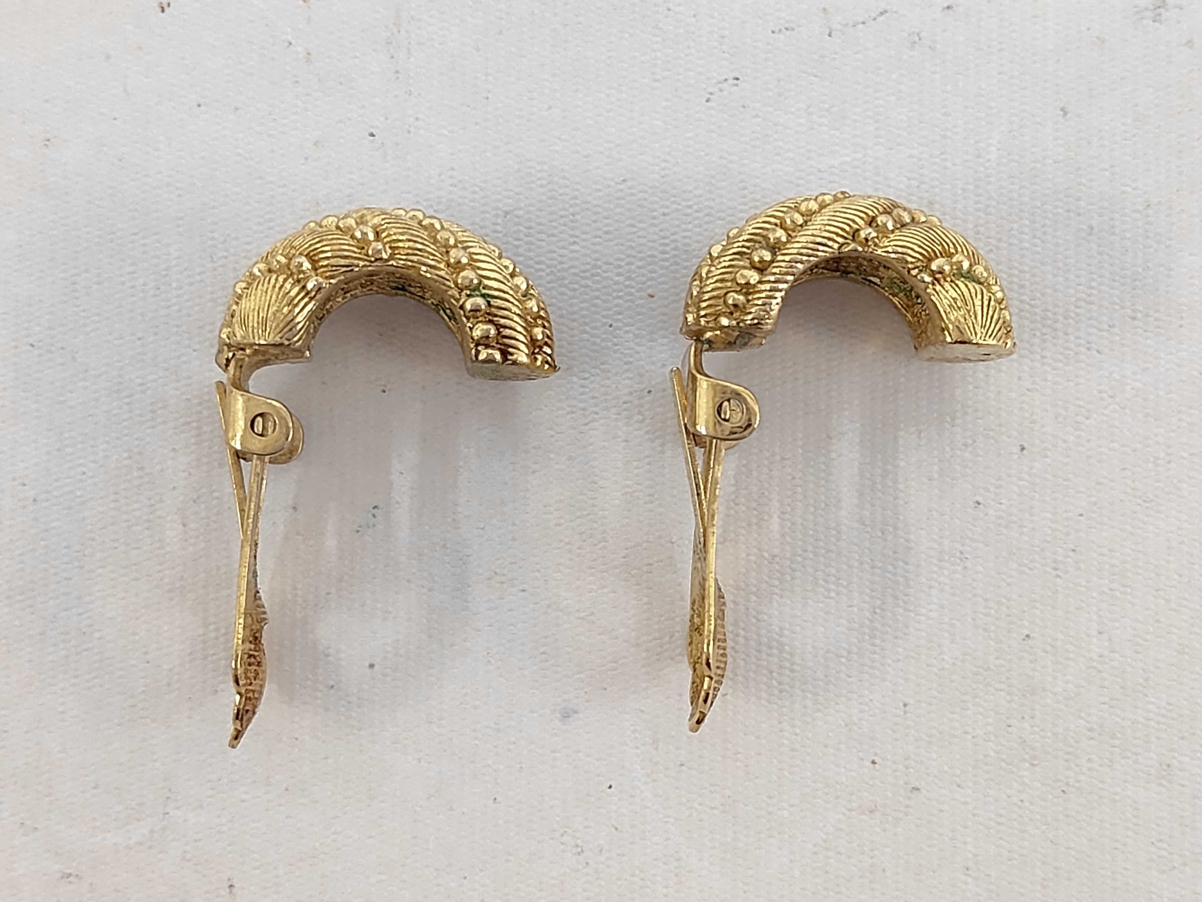 Twist Dot Design Earrings — view 4