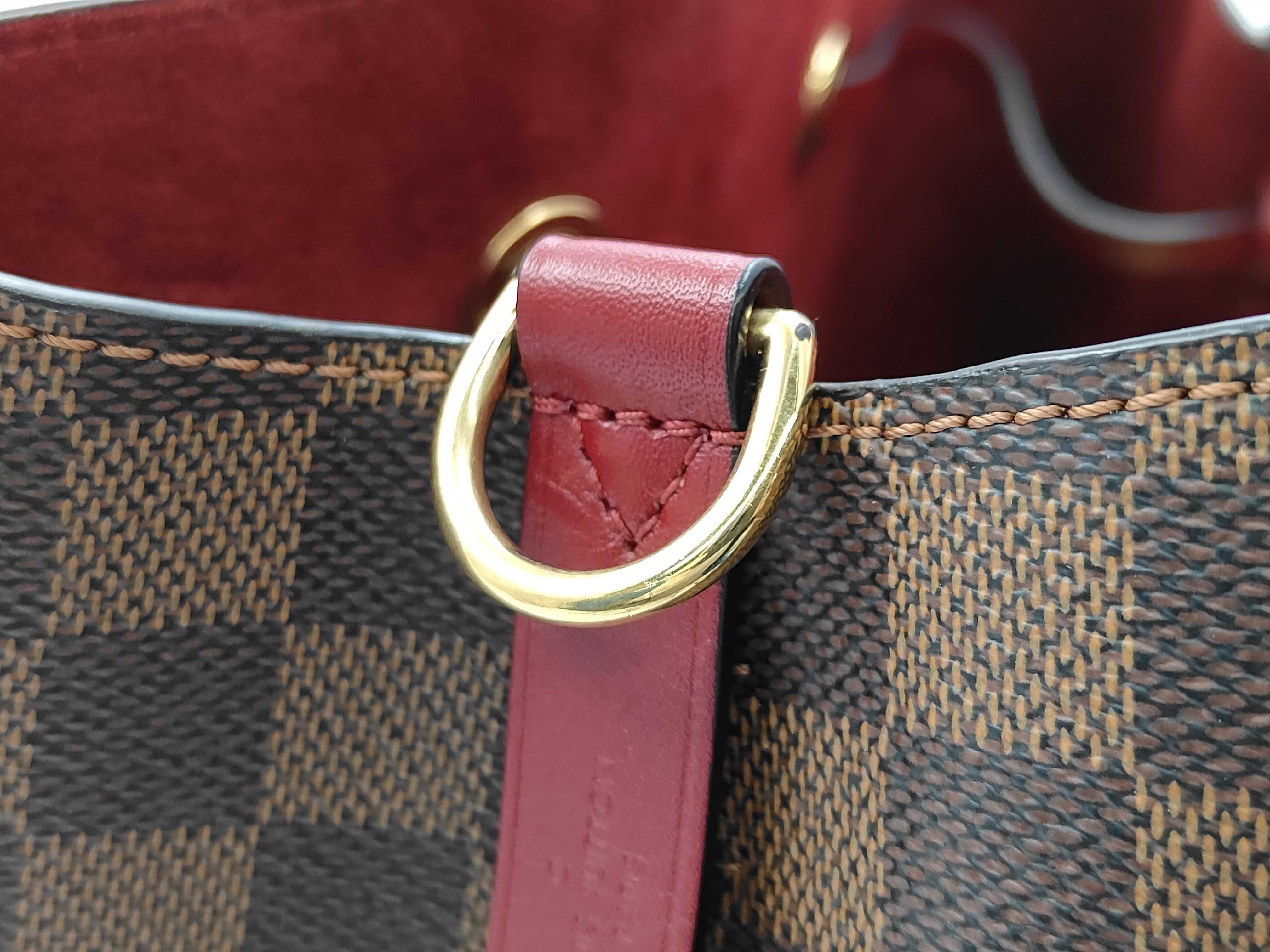 LV NeoNoe Shoulder Bag — view 6