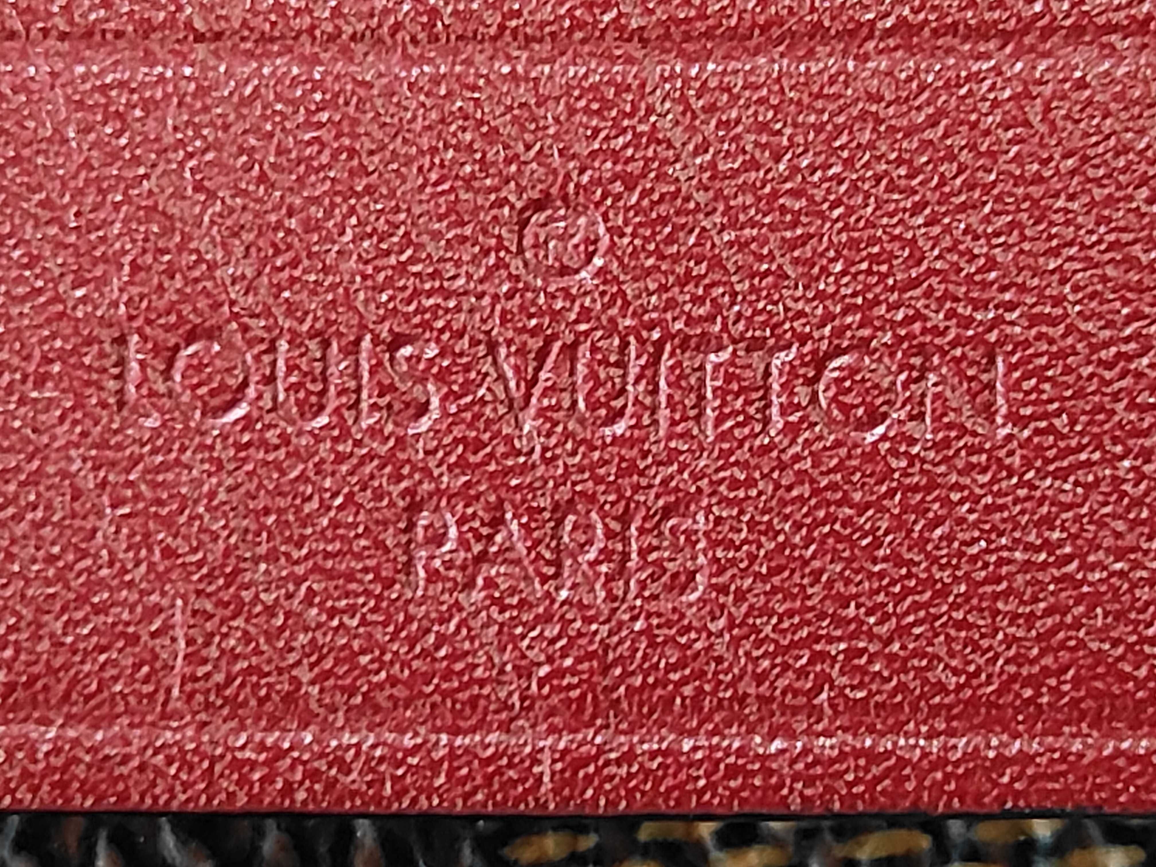 LV NeoNoe Shoulder Bag — view 8