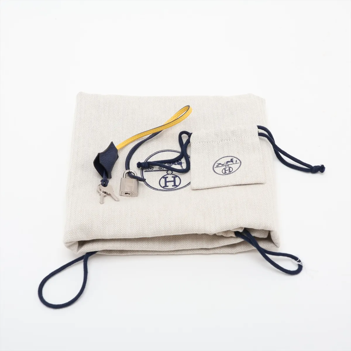 [Individually packaged] Hermes Bolide 1923 45 Casaque Togo x Evercolor Blue Saphir x Jaune Naple Silver Hardware B: 2023 — view 9