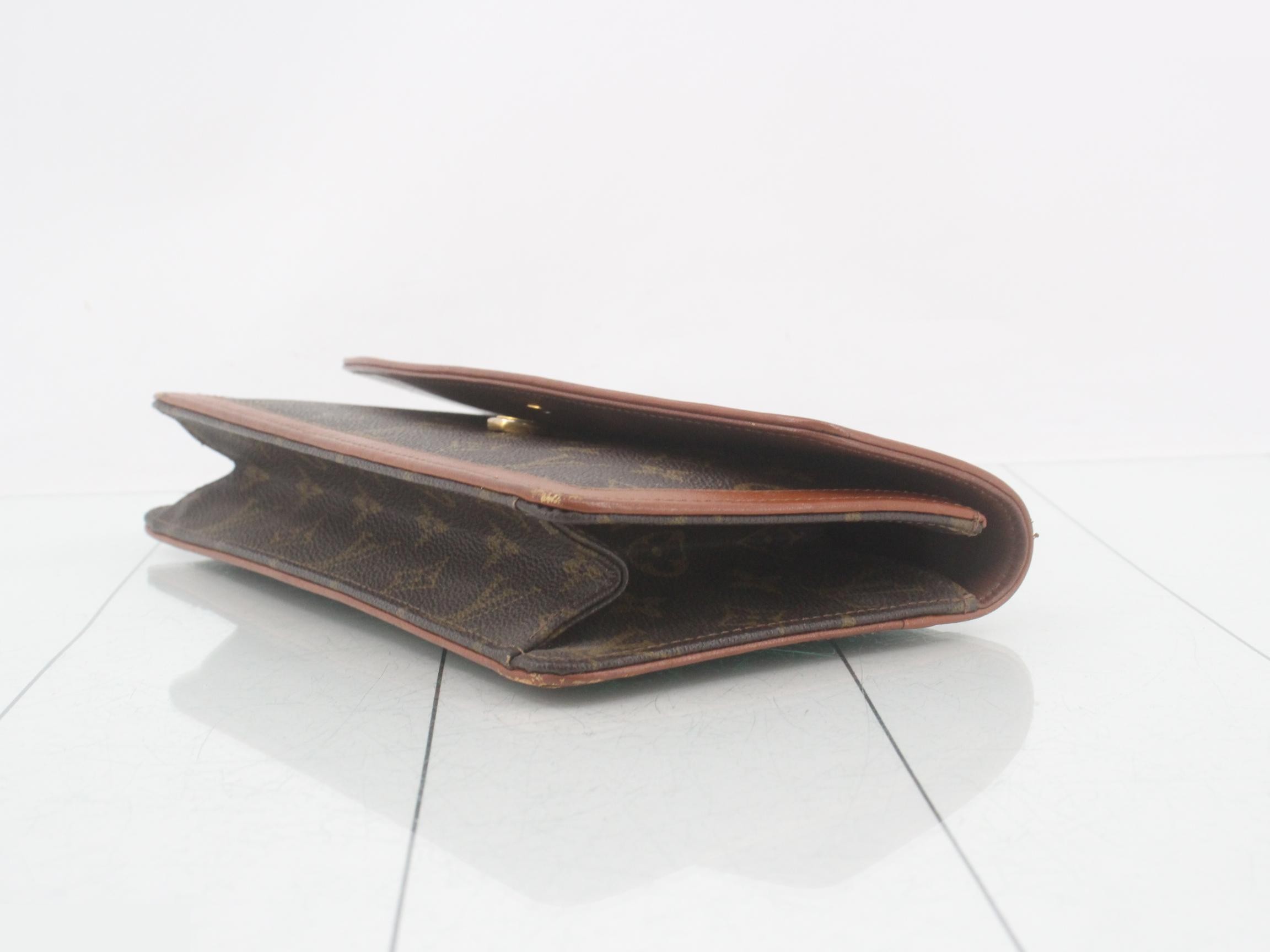clutch — view 6