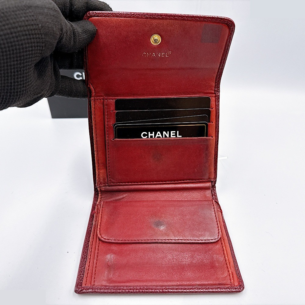 Caviar leather (bag) and wallet, folding wallet, Bordeaux, tri-fold — view 4