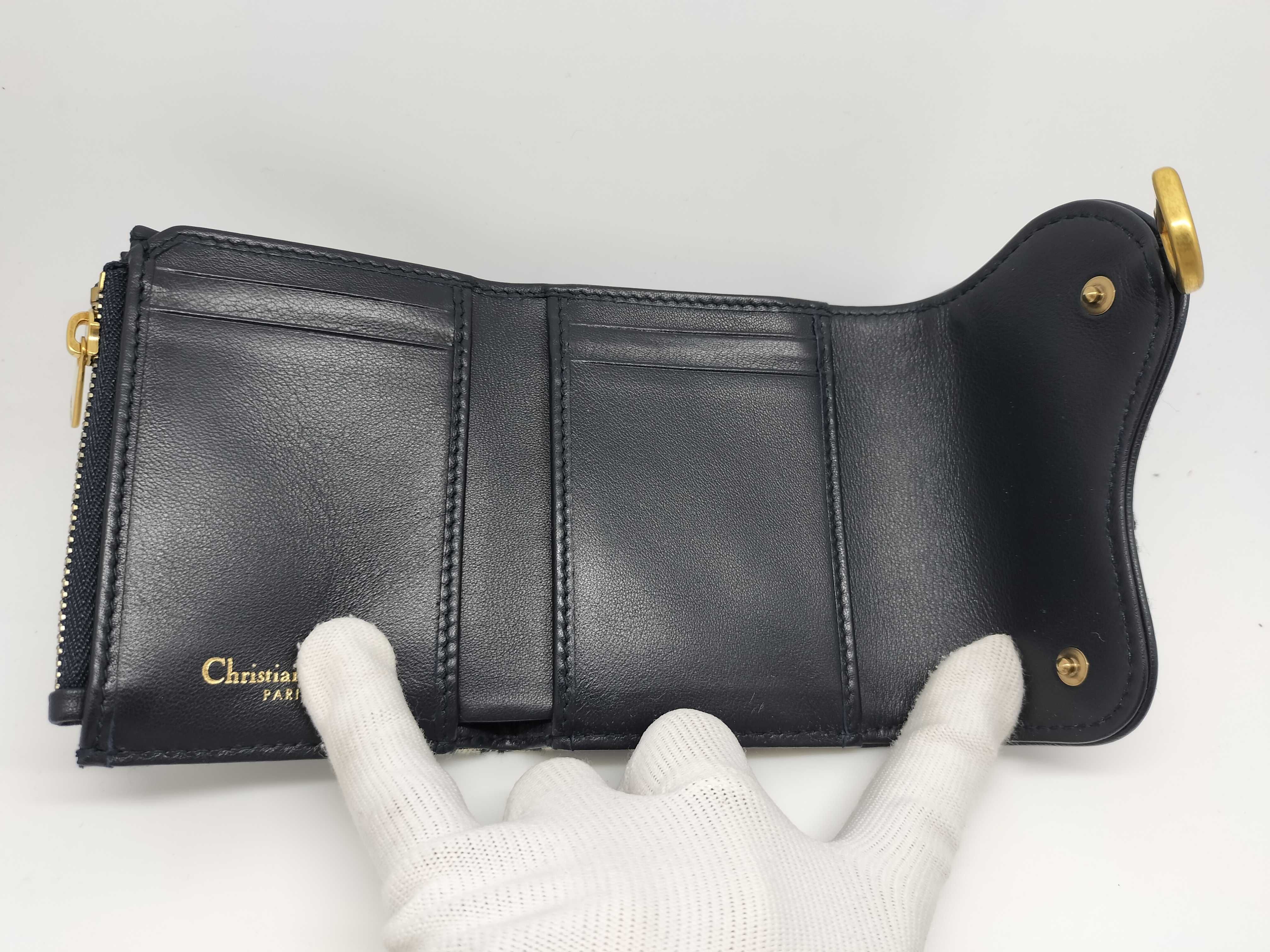 Trotter Saddle Lotus Wallet — view 7