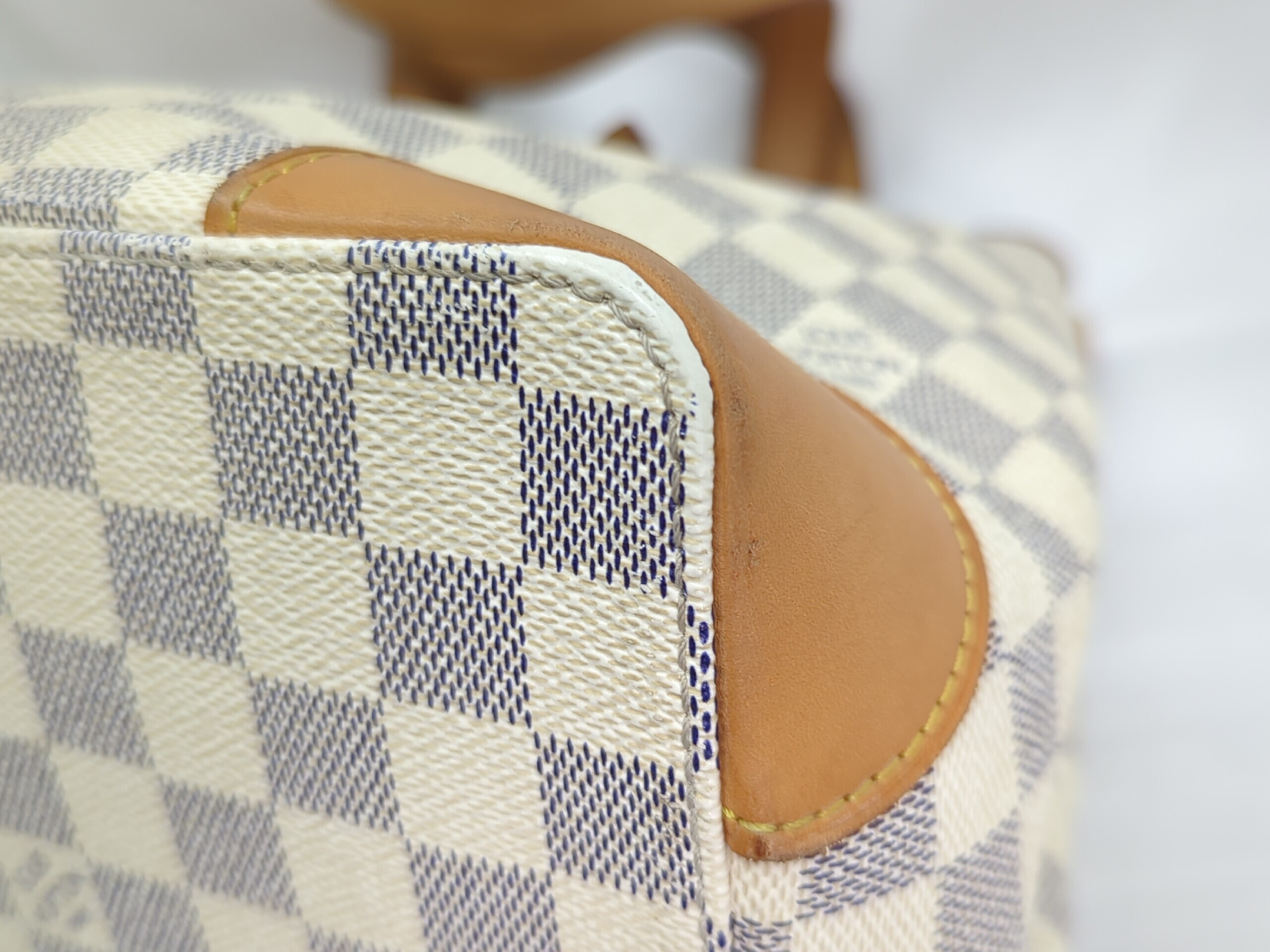 N51206 Azur Hampstead MM Tote Bag — view 4