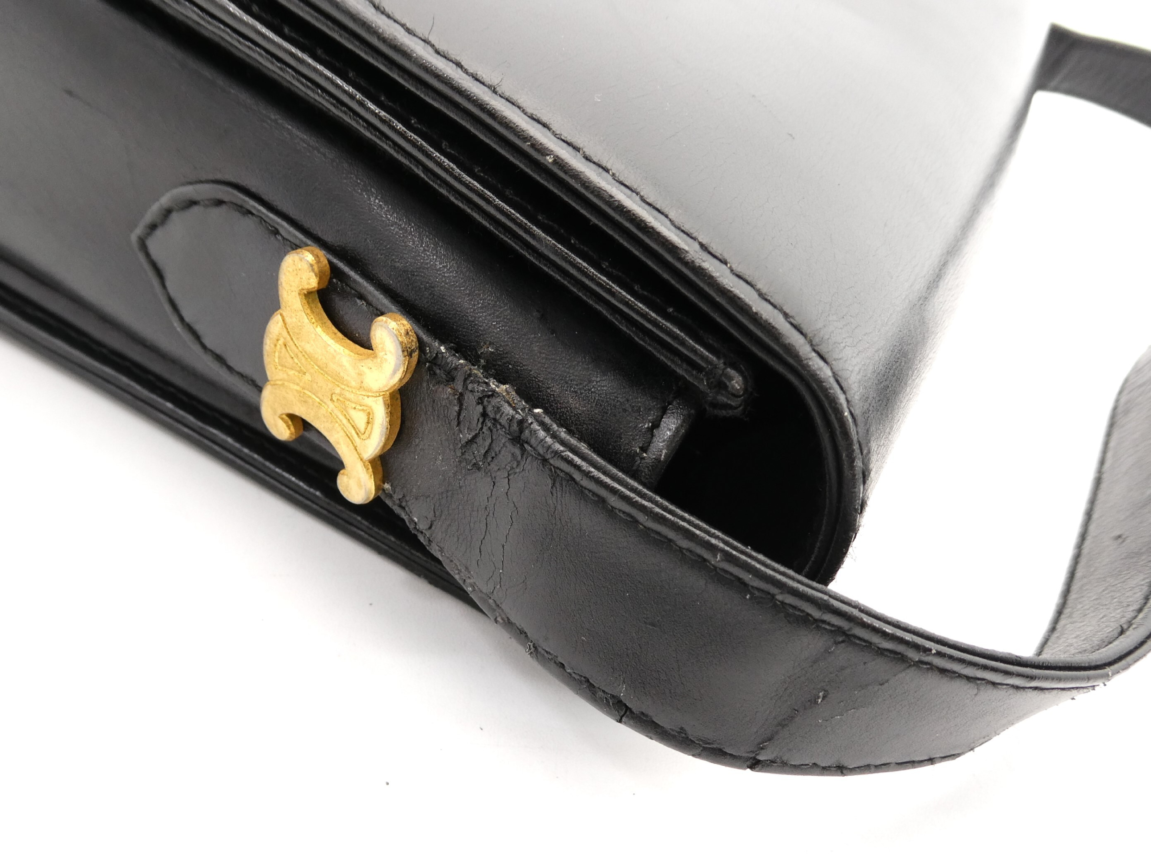 Triomphe Leather Shoulder Bag — view 9