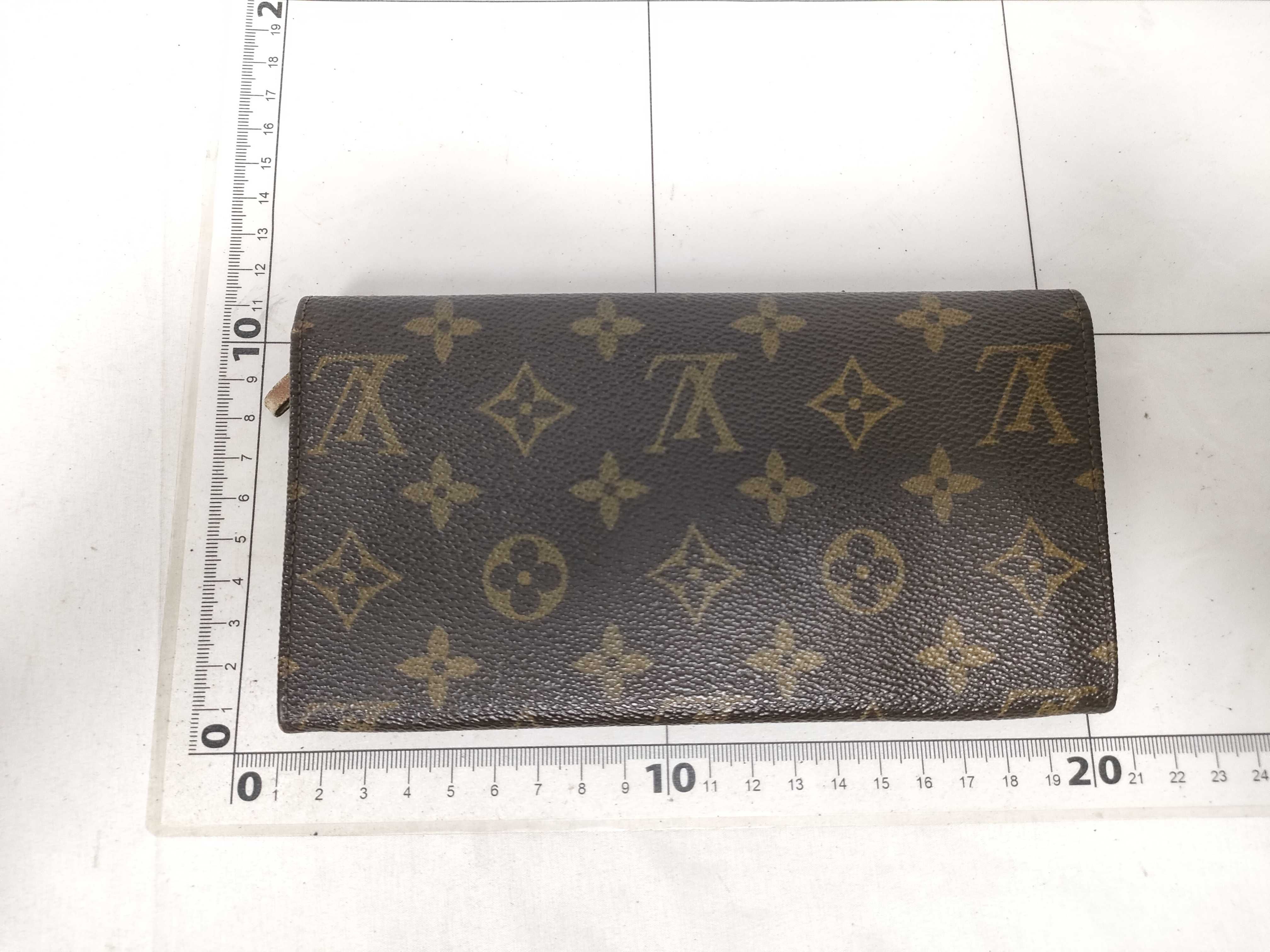Monogram Louis Vuitton Old Model Long Wallet M61724 Wallet — view 2