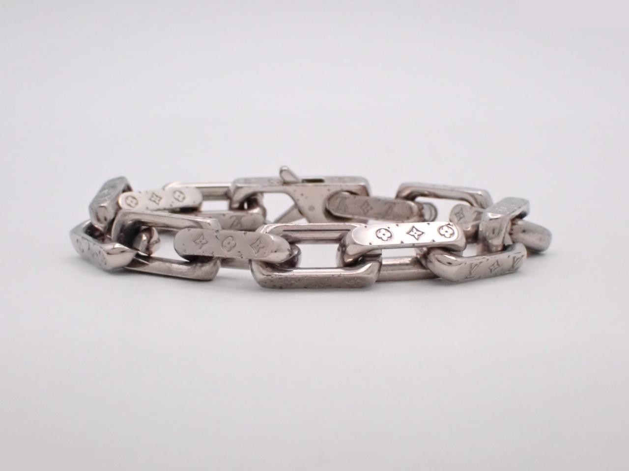 Monogram Collier silver chain, approximately 16.5 cm.