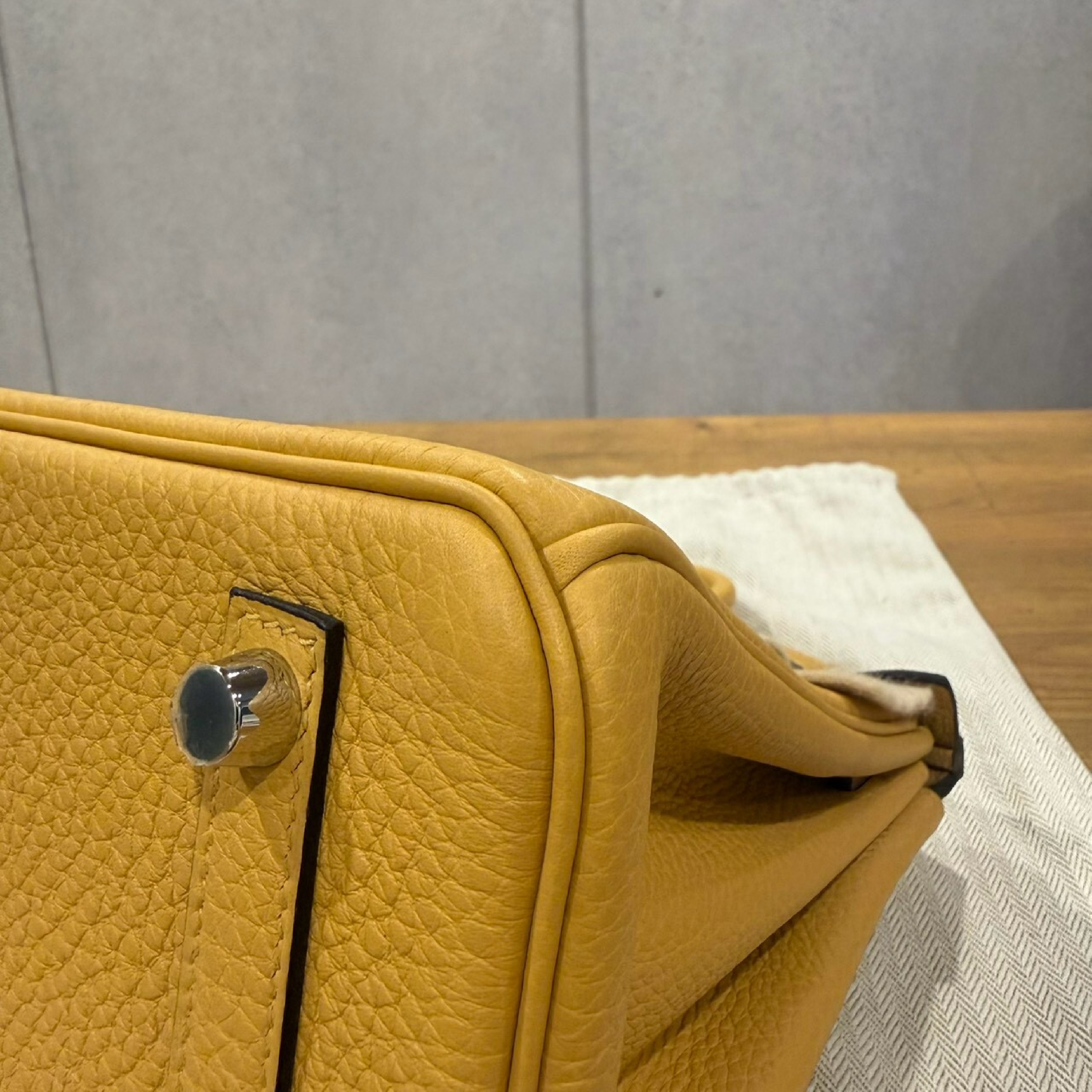 Birkin 25 Paille Togo Silver Hardware G Handbag — view 7