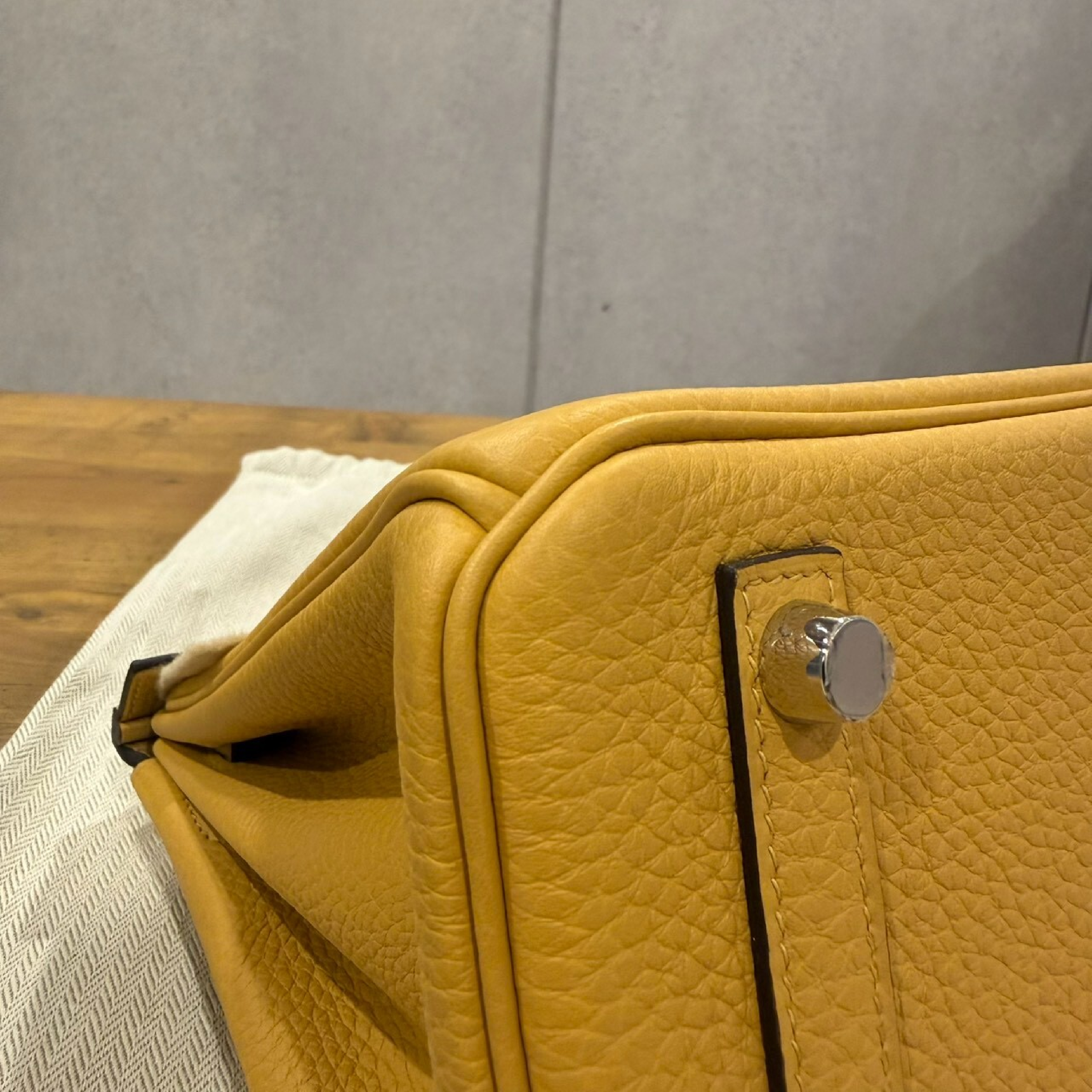 Birkin 25 Paille Togo Silver Hardware G Handbag — view 8