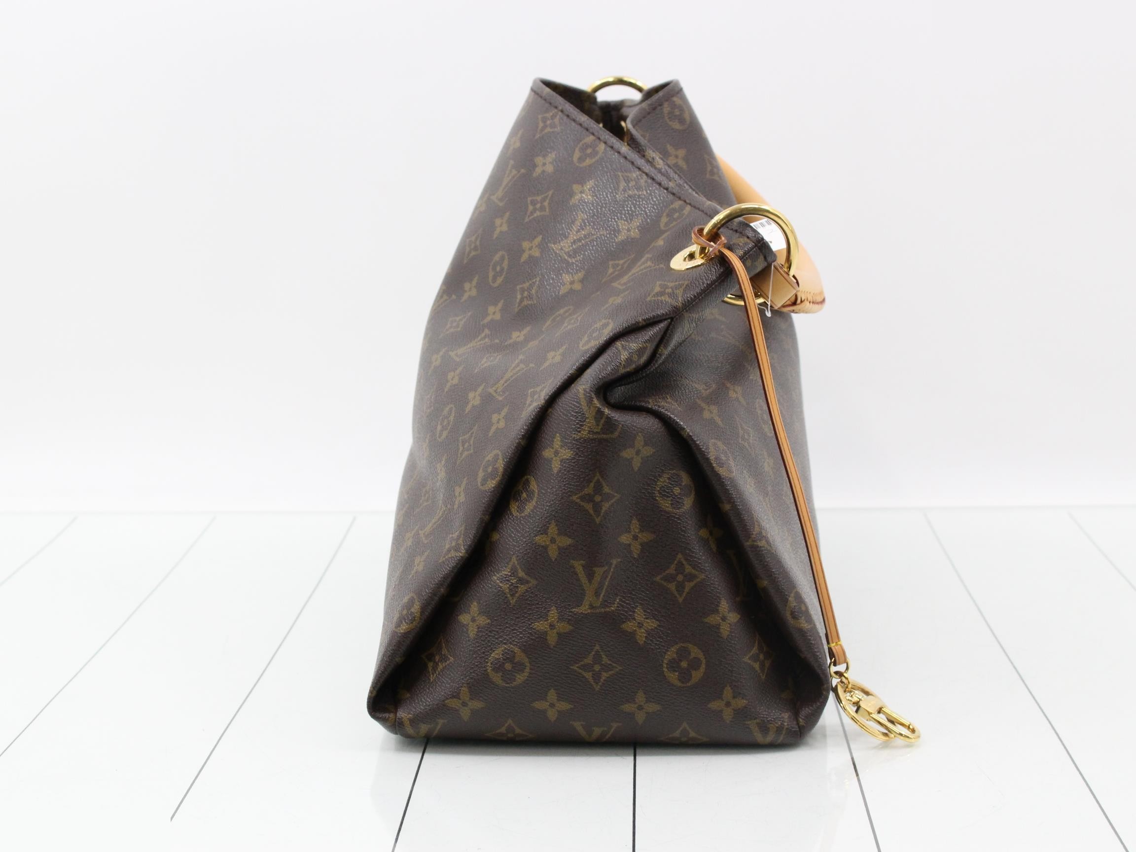 Monogram Artsy MM Shoulder Bag — view 4