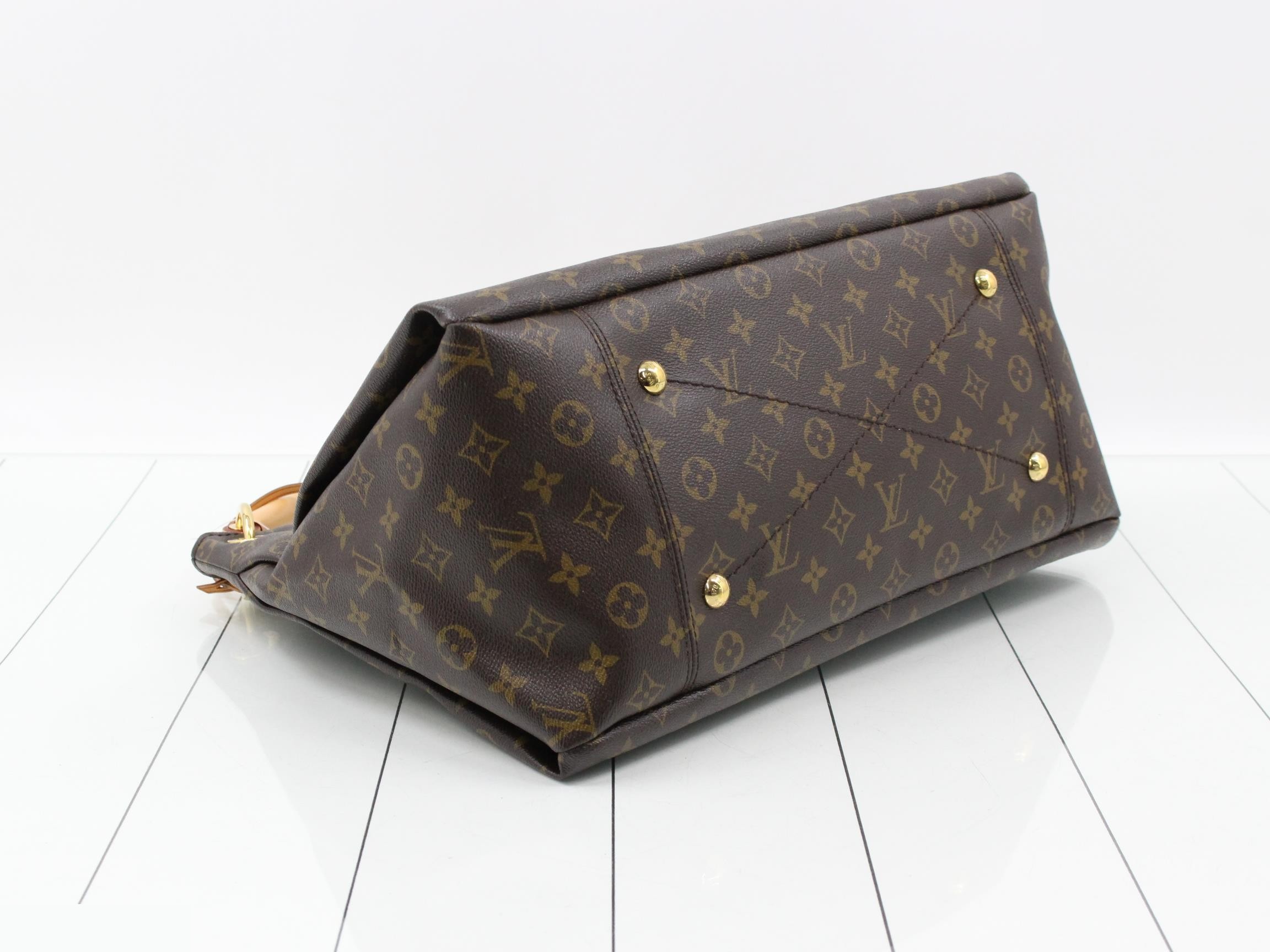 Monogram Artsy MM Shoulder Bag — view 5