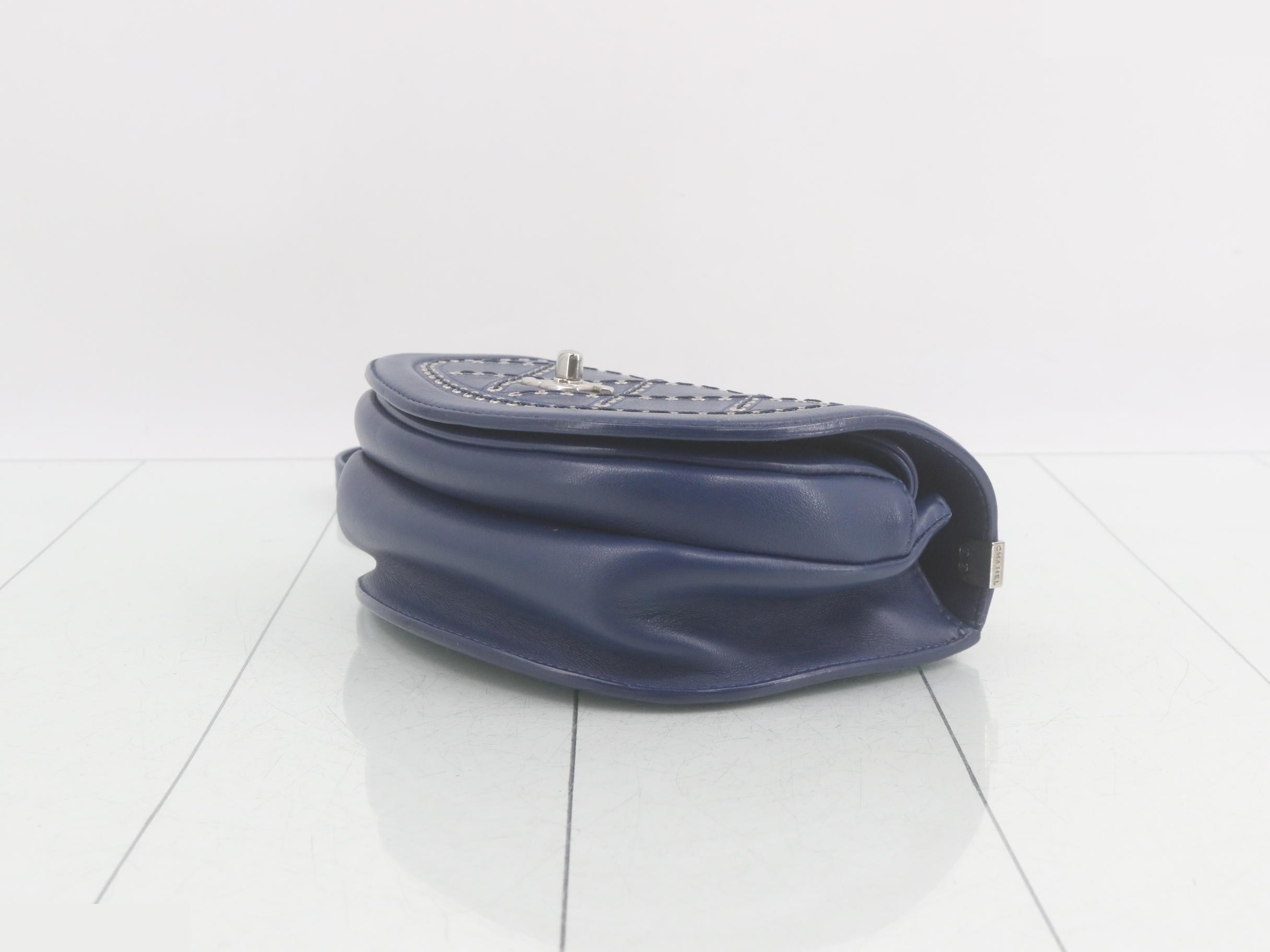 Leather chain shoulder bag, blue, item number 25. — view 6