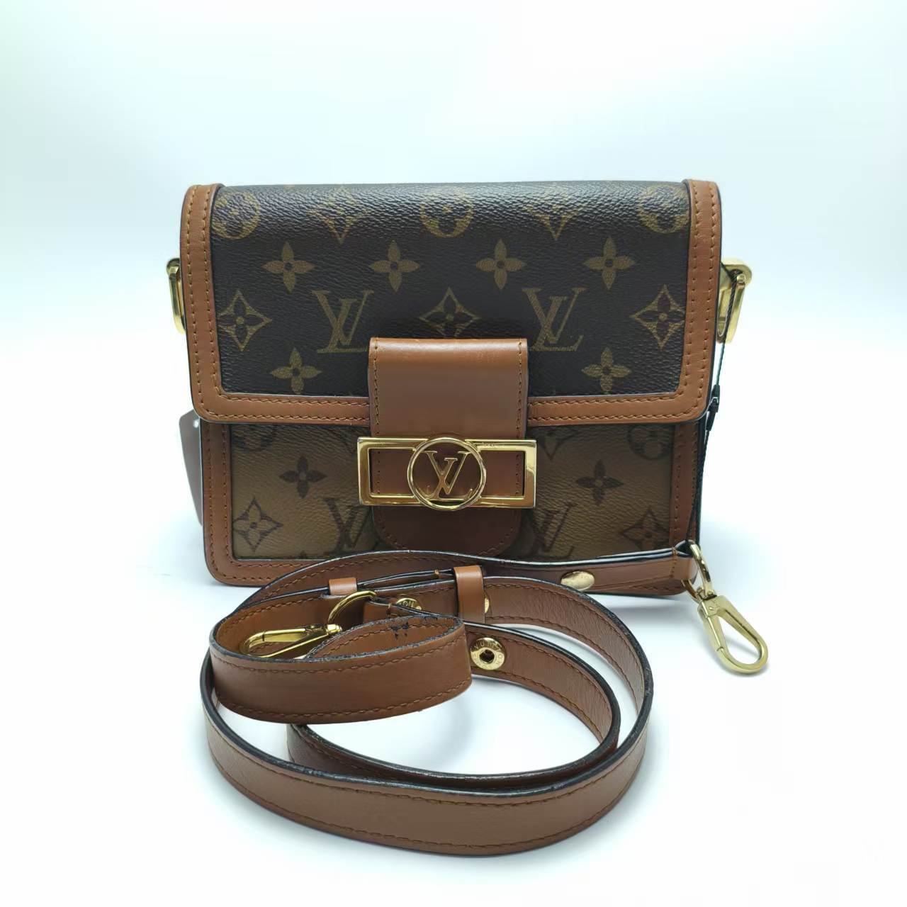 【*Shipped from: China*】LOUIS VUITTON Dauphiné PU Shoulder Bag — view 2