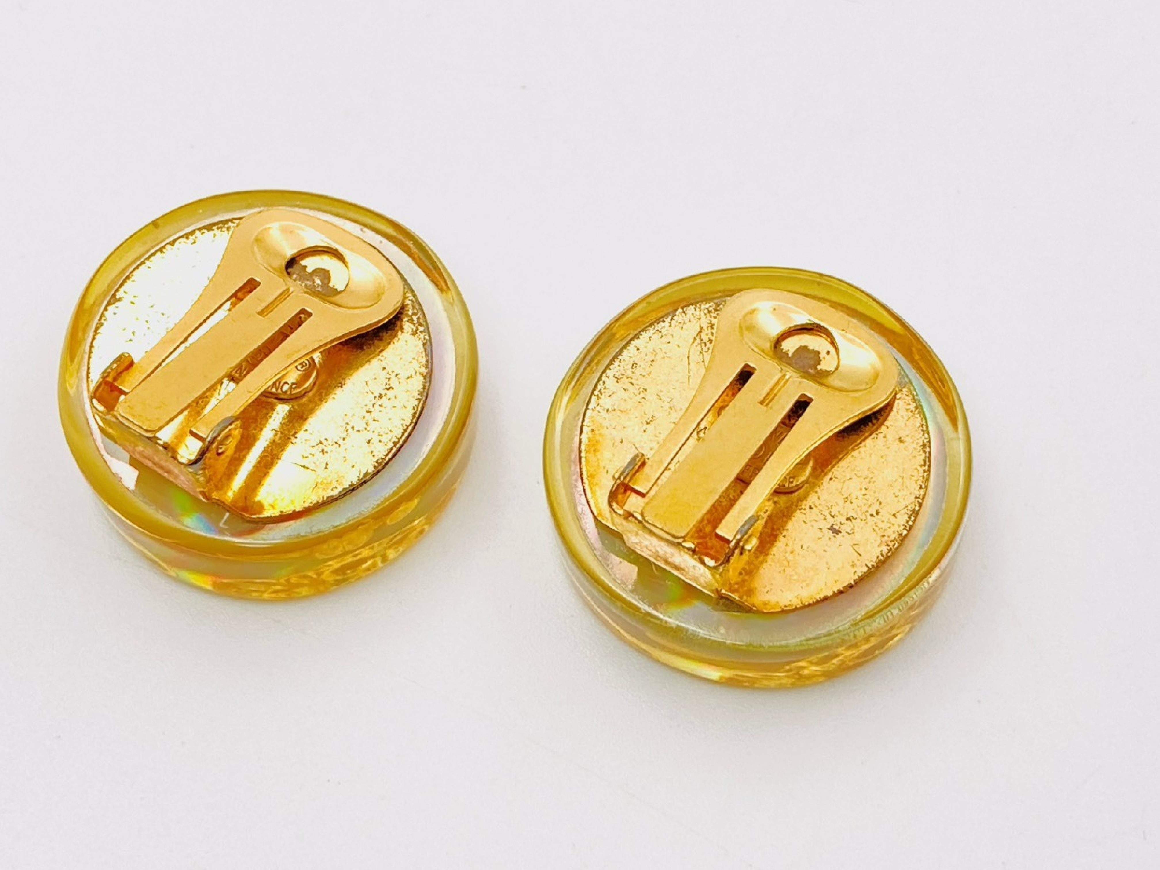 Coco Mark Camellia Heel Icon Round Earrings 97P Aurora Earrings — view 2