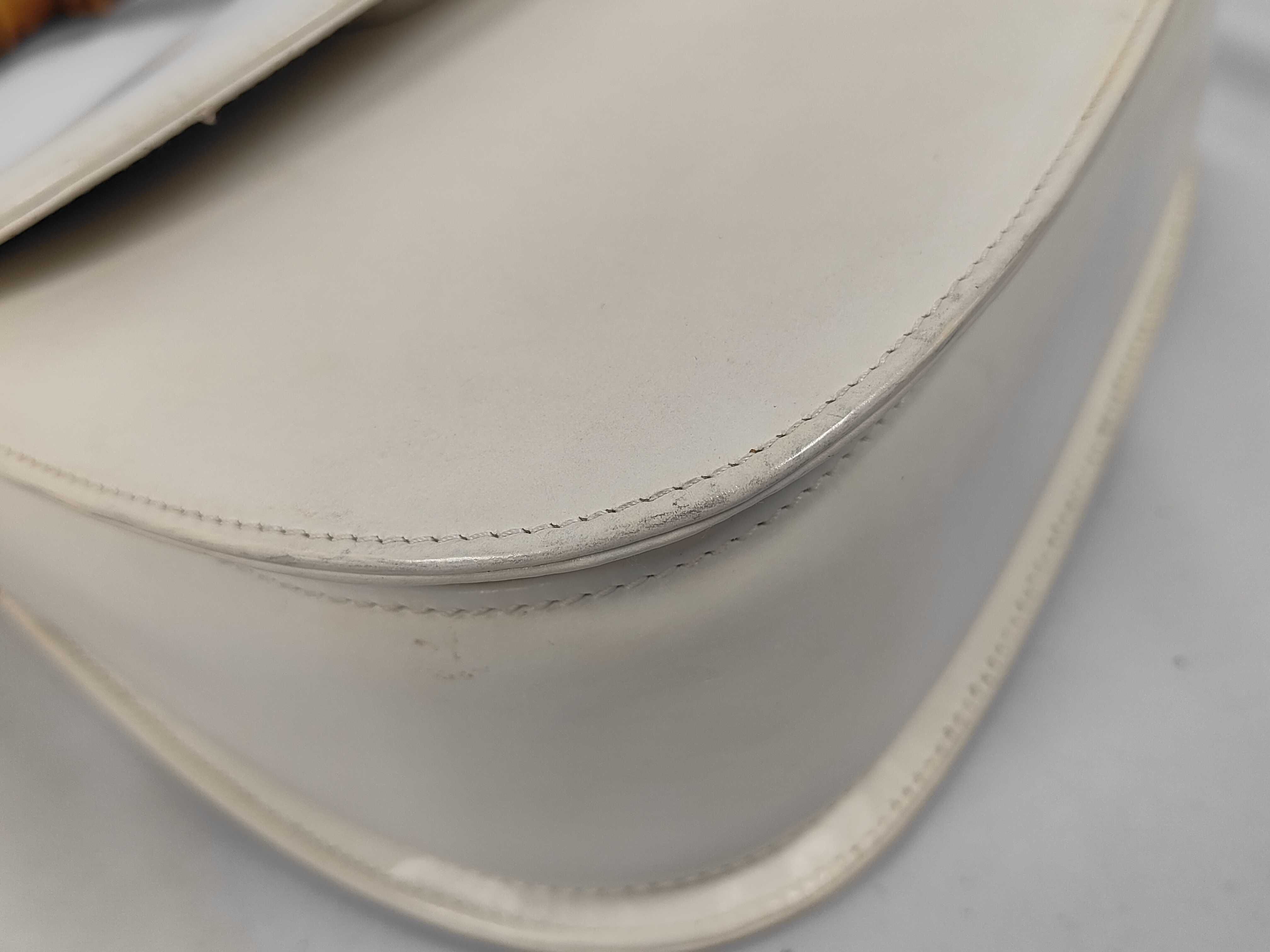 handbag — view 4