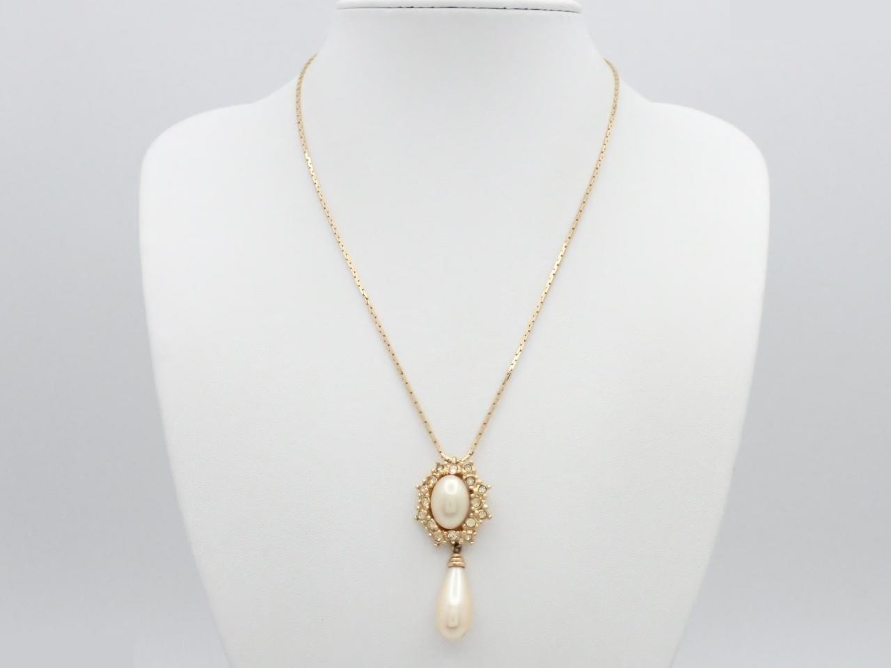 Other lines: Precious metal necklaces and pendants, chain approximately 45cm. — view 3
