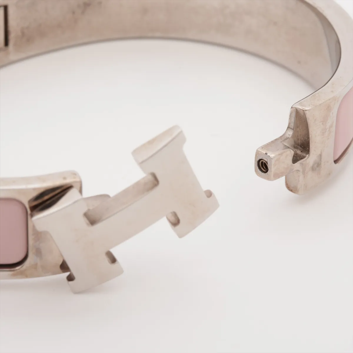 Click H Fan Bangle, Metal, Silver x Pink. Shows signs of wear, — view 5