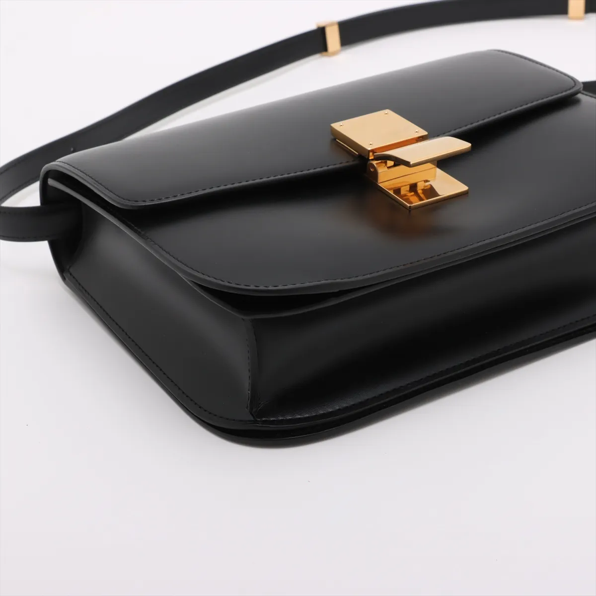 Classic Box Leather Shoulder Bag Black — view 4