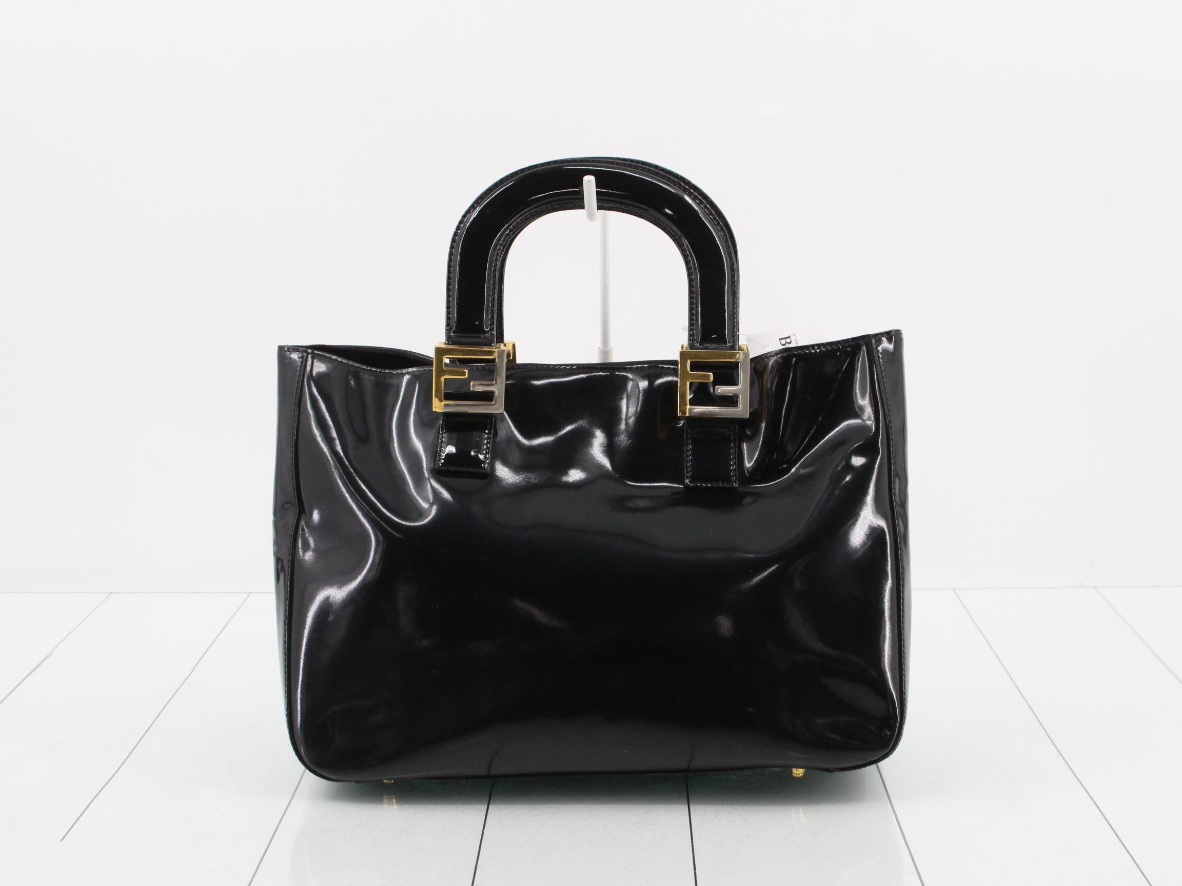 handbag — view 2
