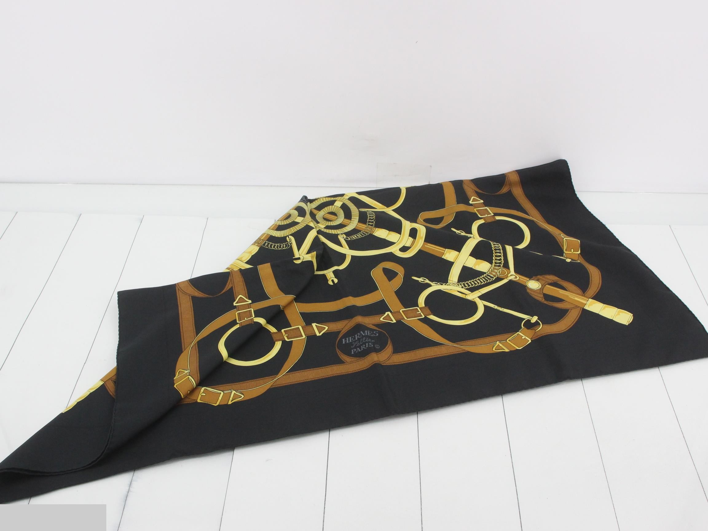 Carre 90 Golden Spur Silk Scarf — view 3