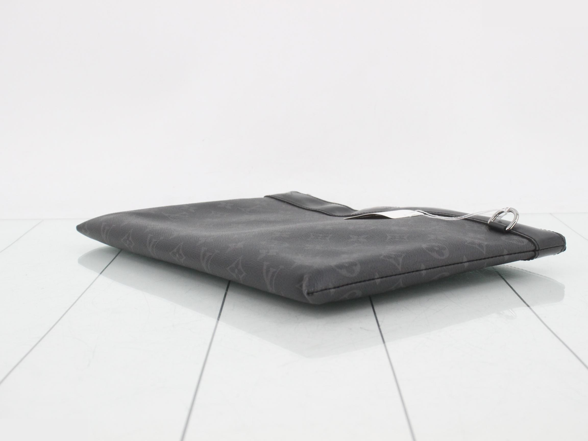 LV Monogram Eclipse Pochette Discovery Second Bag — view 6