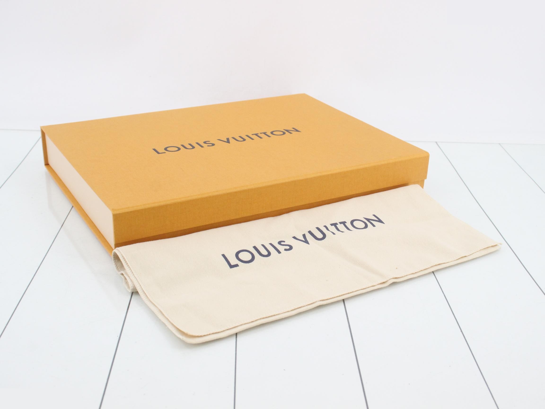 LV Monogram Eclipse Pochette Discovery Second Bag — view 7