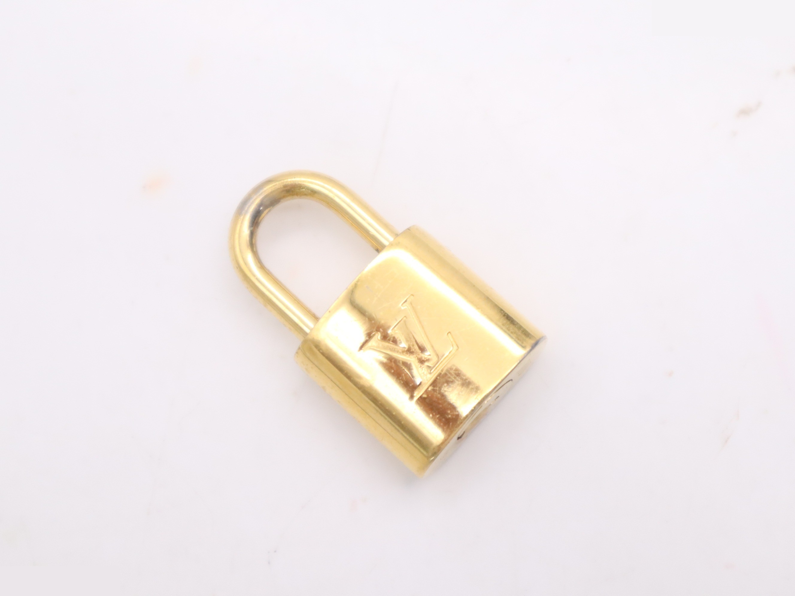 Alma PM Blue Infini with padlock, 2 keys, and clochette. — view 9