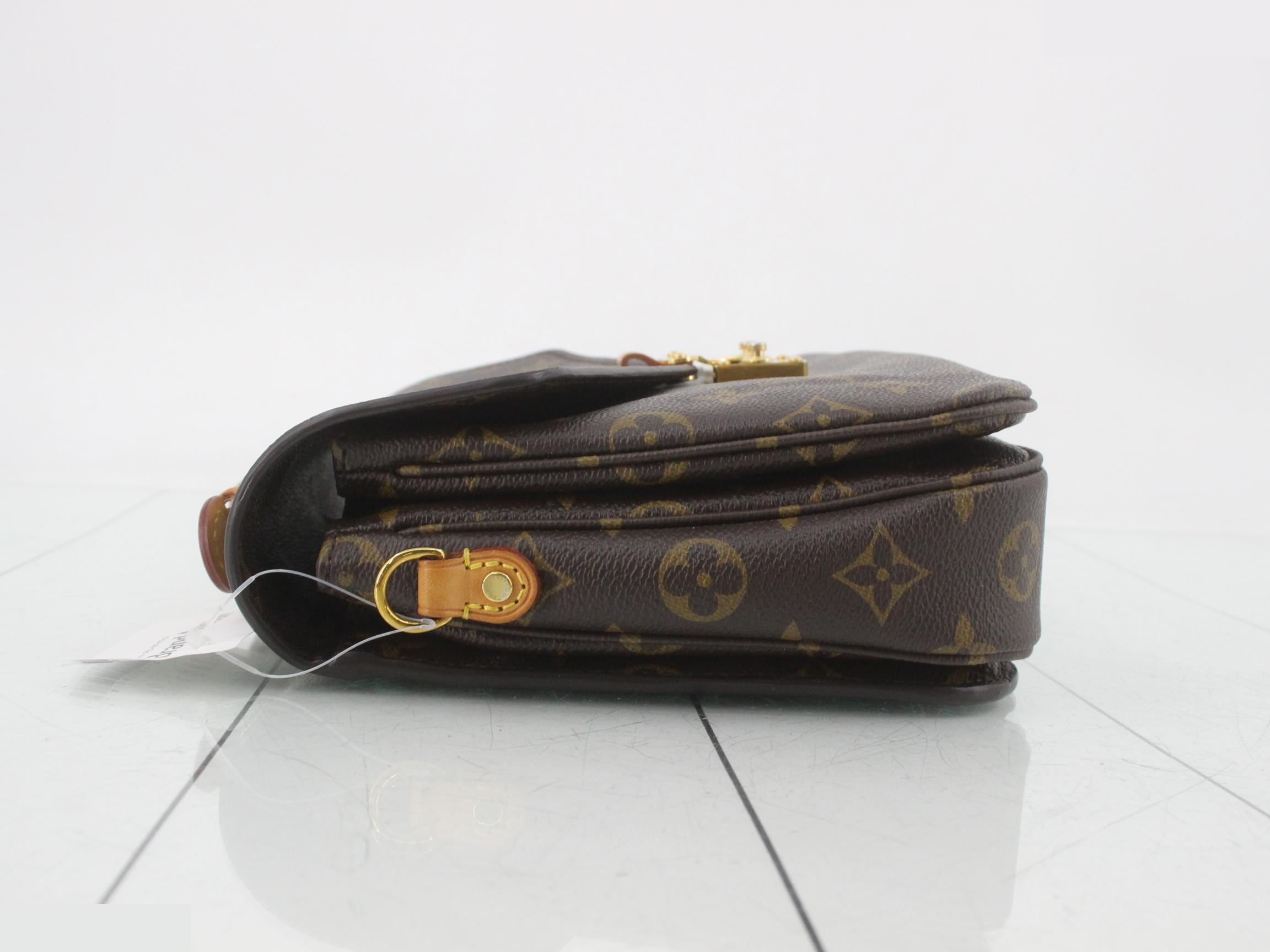 Monogram Pochette Metis MM 2-Way Handbag — view 4