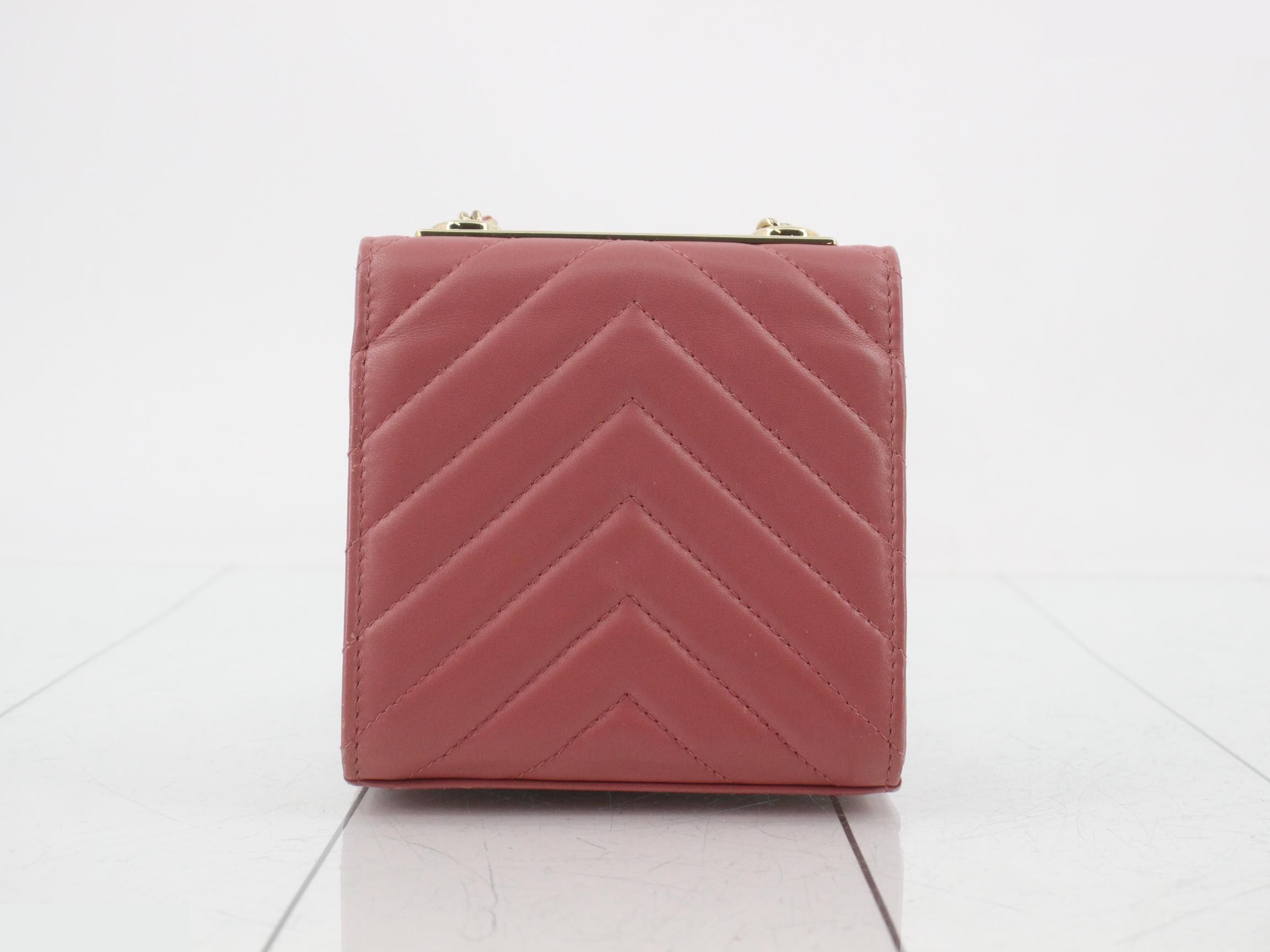 V-stitch — view 2
