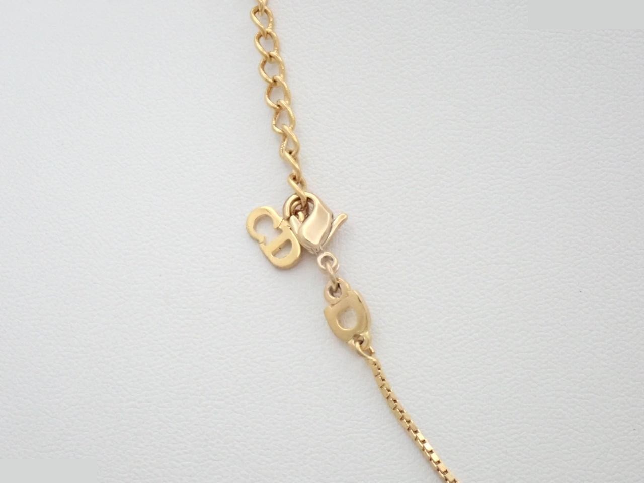 Other line: Precious metal necklaces and pendants, neck circumference approximately 46 cm. — view 2
