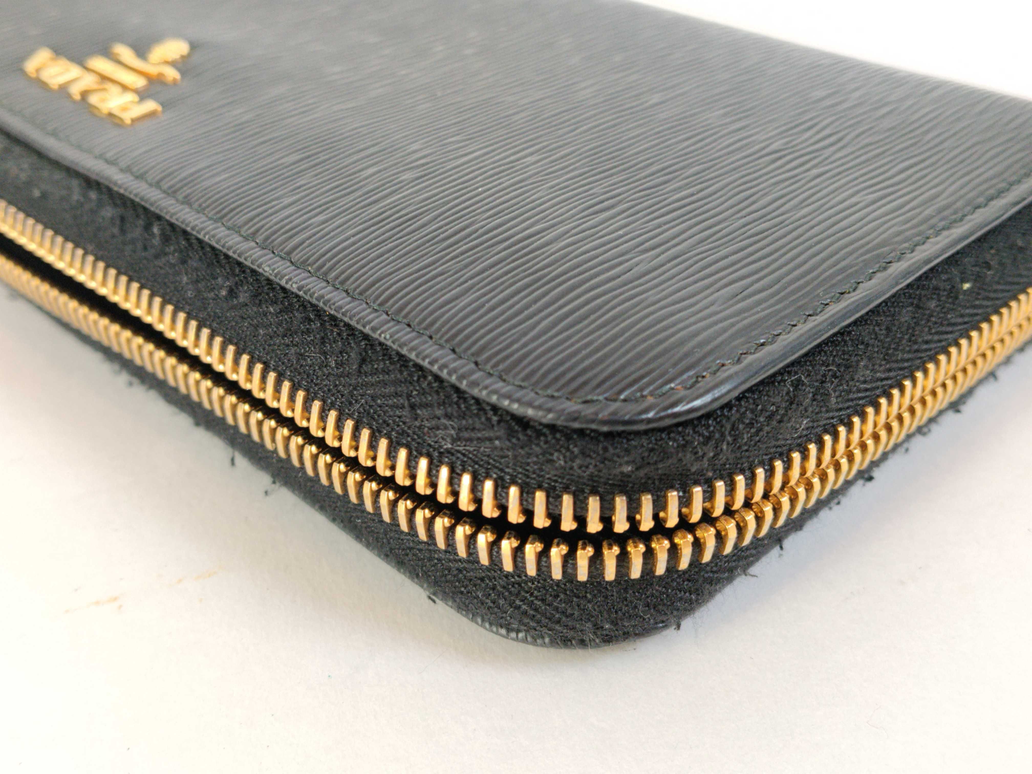 wallet — view 12