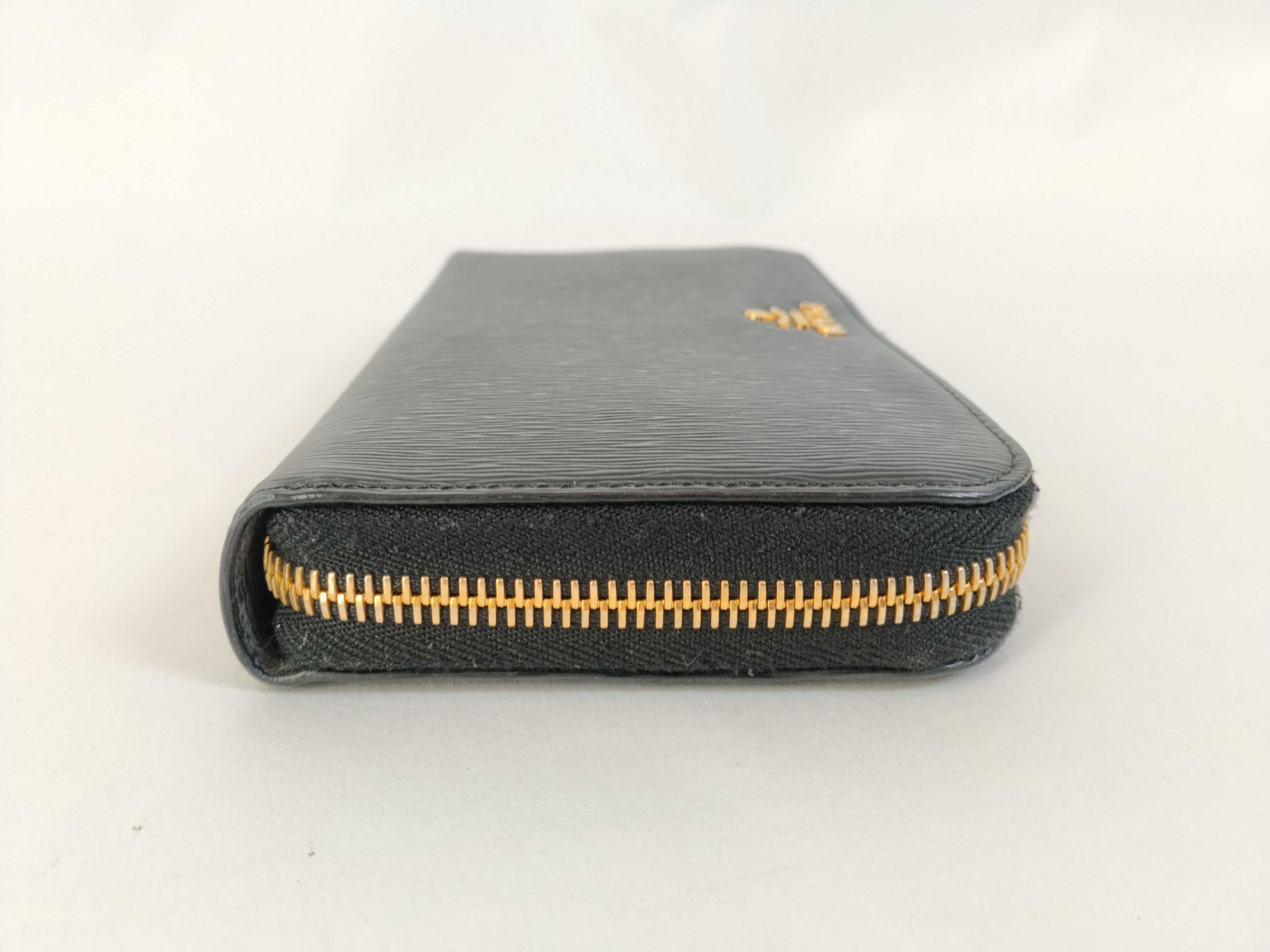 wallet — view 5