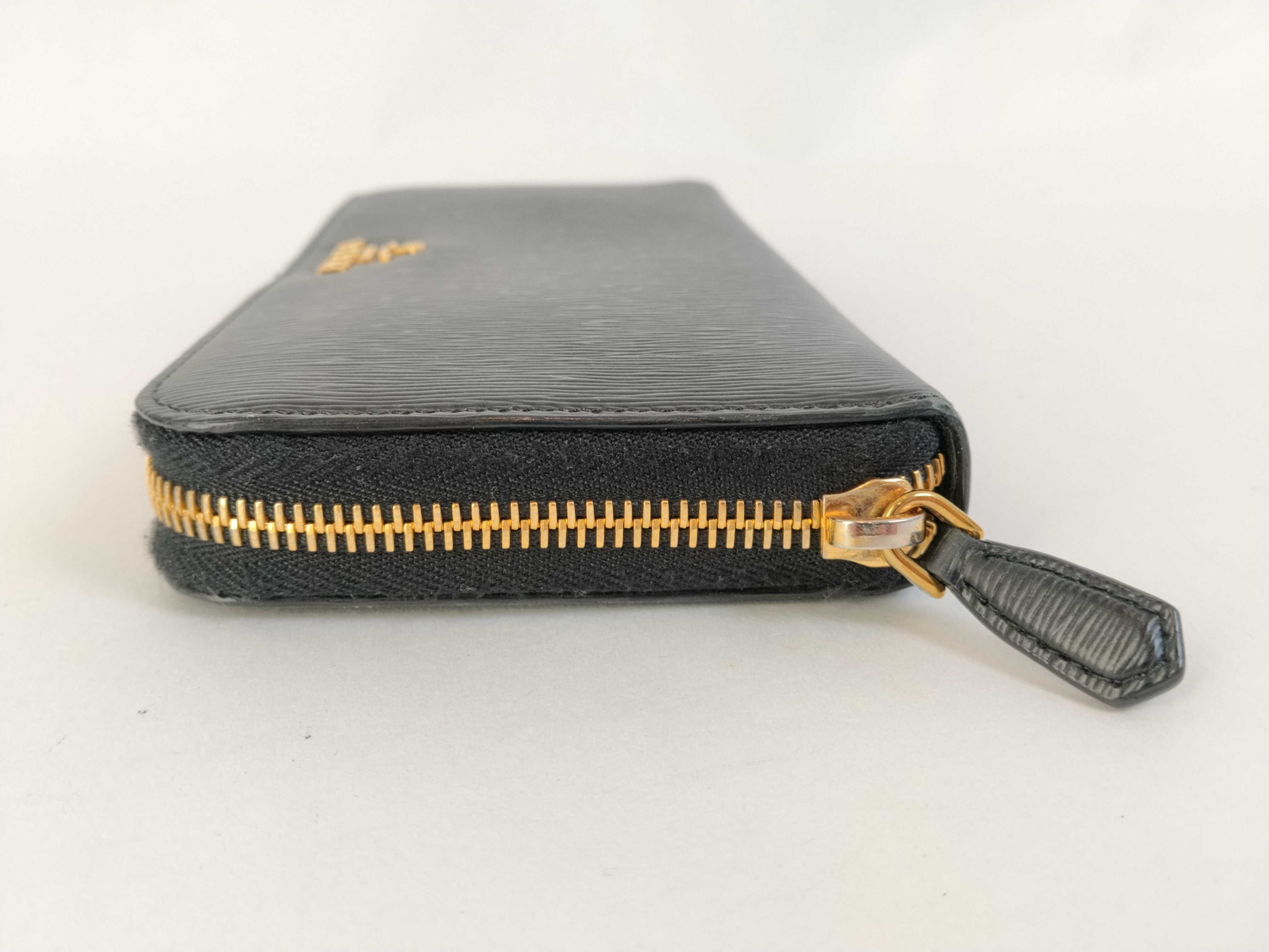wallet — view 7