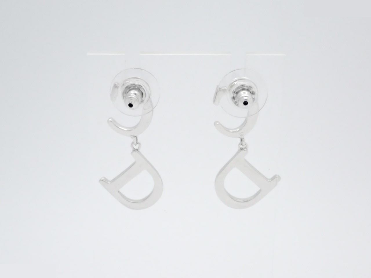 Other lines: Precious metals and earrings — view 2