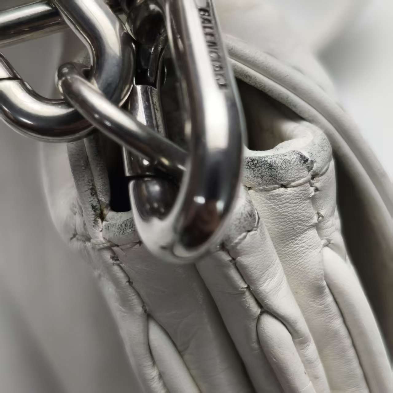【*Shipped from: China*】BALENCIAGA Leather Shoulder Bag — view 11