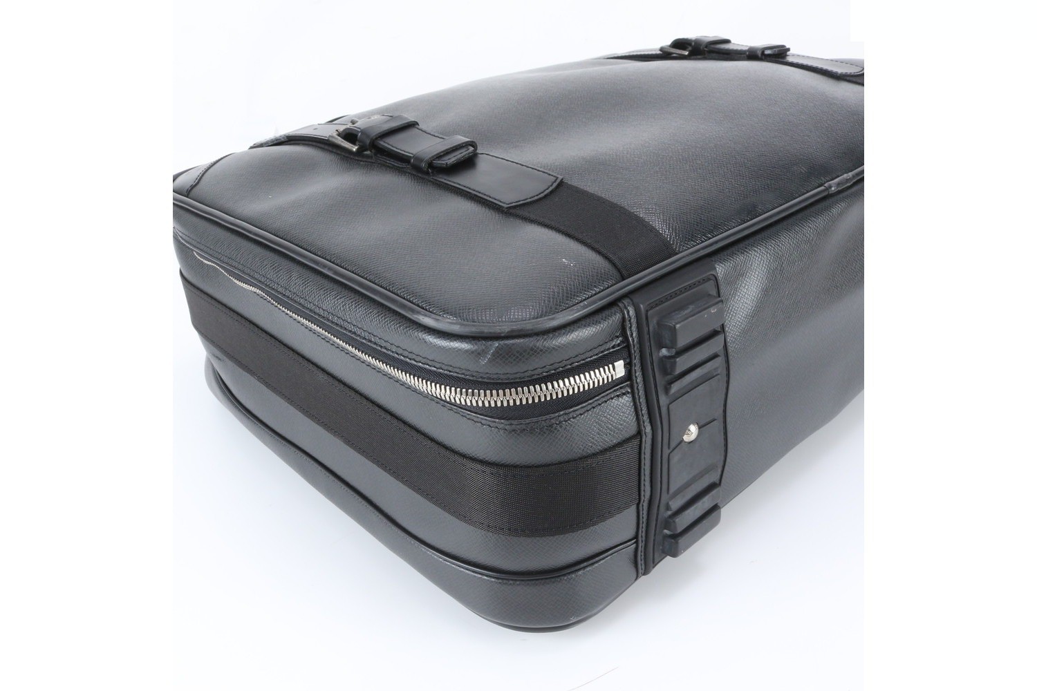 Taiga Satellite 53 M30092 Leather 2-Way Boston Bag — view 5